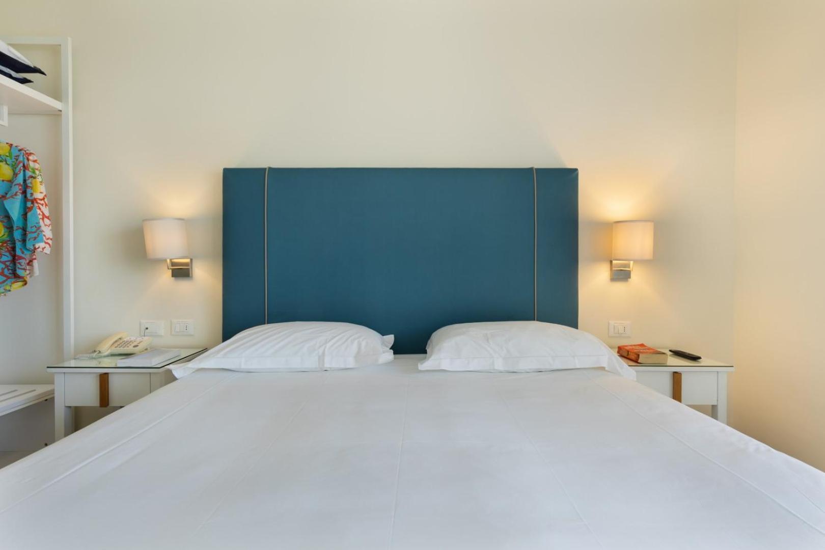 Double or Twin Room with Sea View