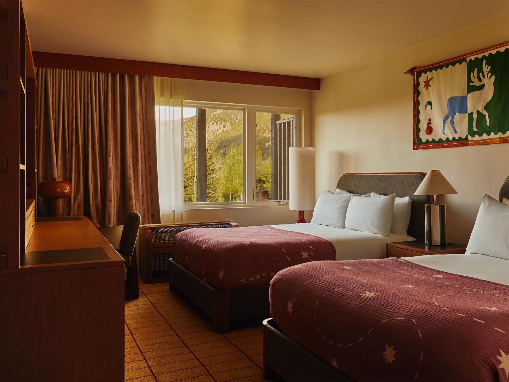Queen Room Two Queen Beds