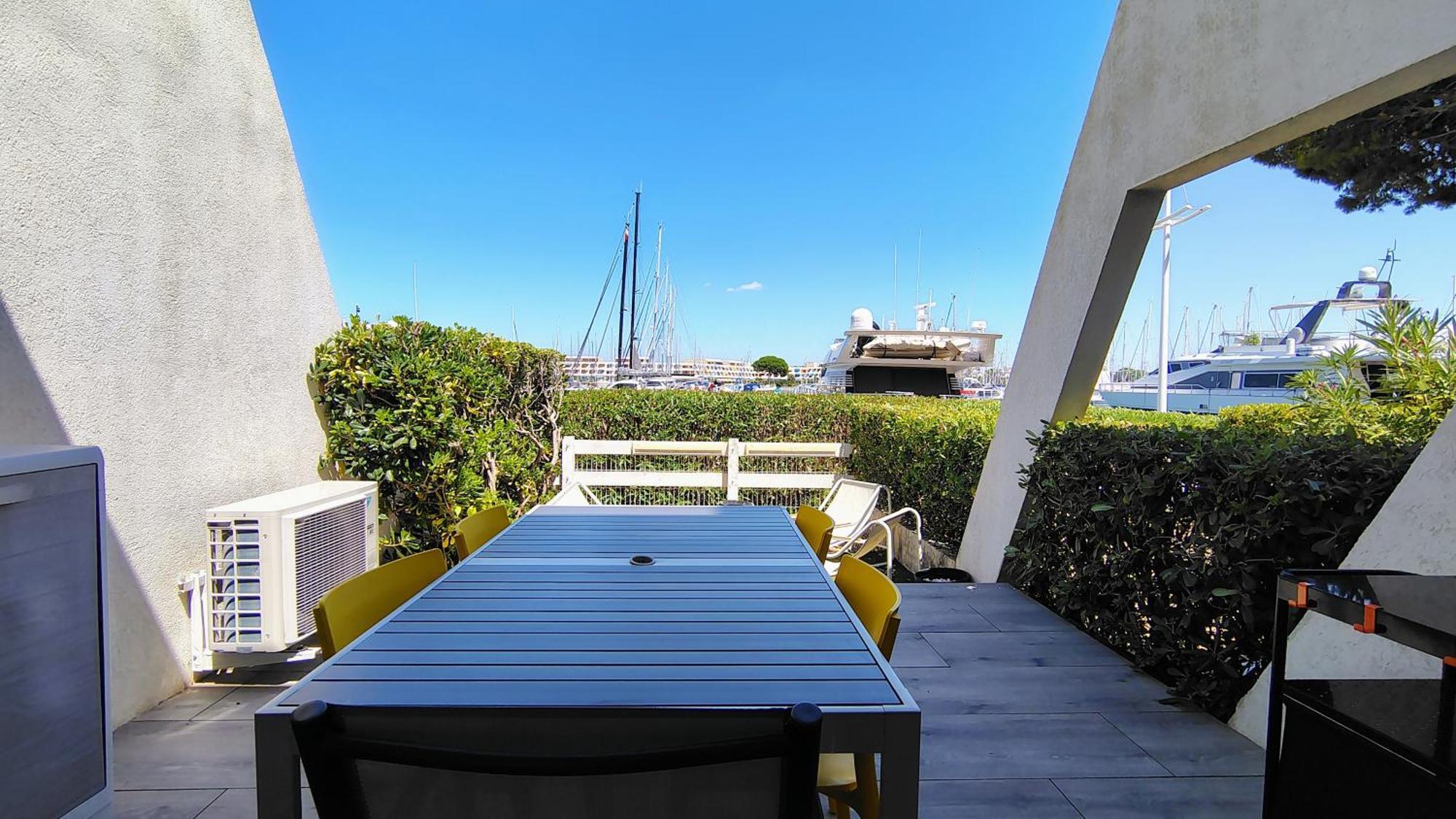 Superior One-Bedroom Apartment