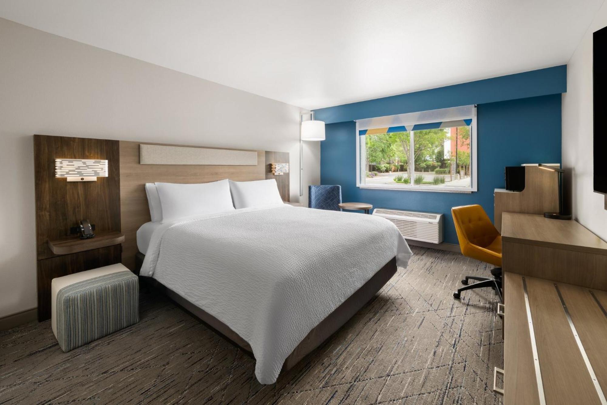 King Room Mobility Access or Hearing Accessible