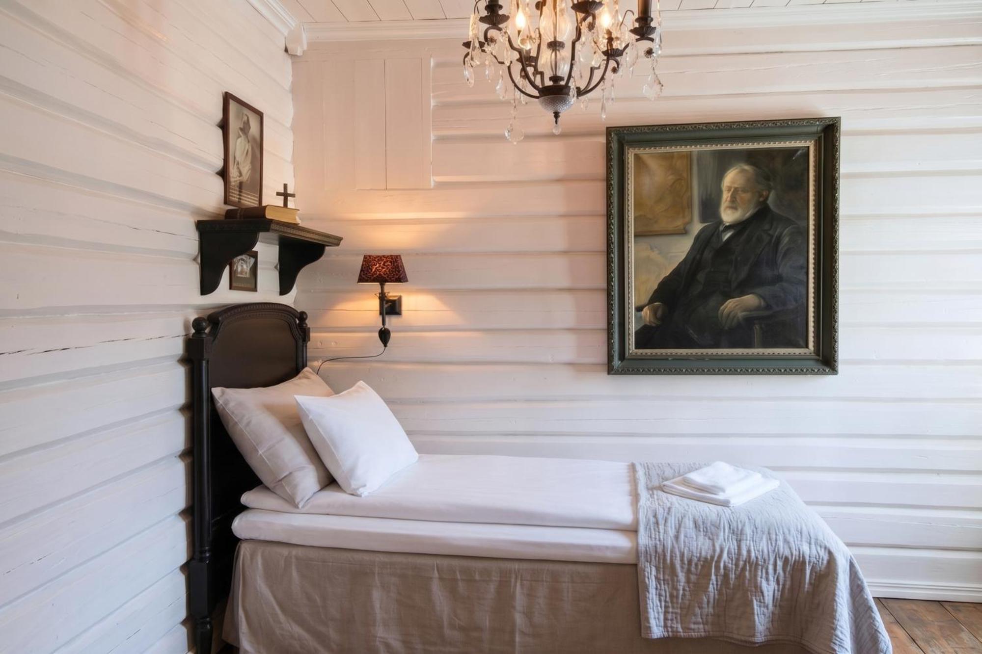 Superior Single Room