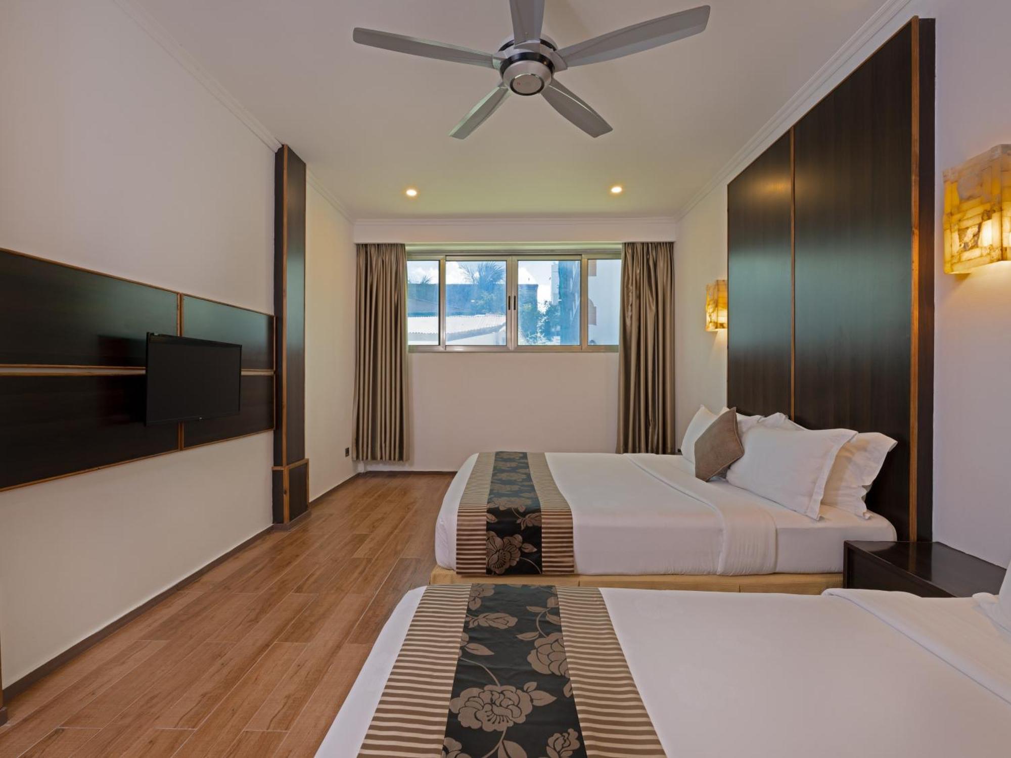 Deluxe Family Room