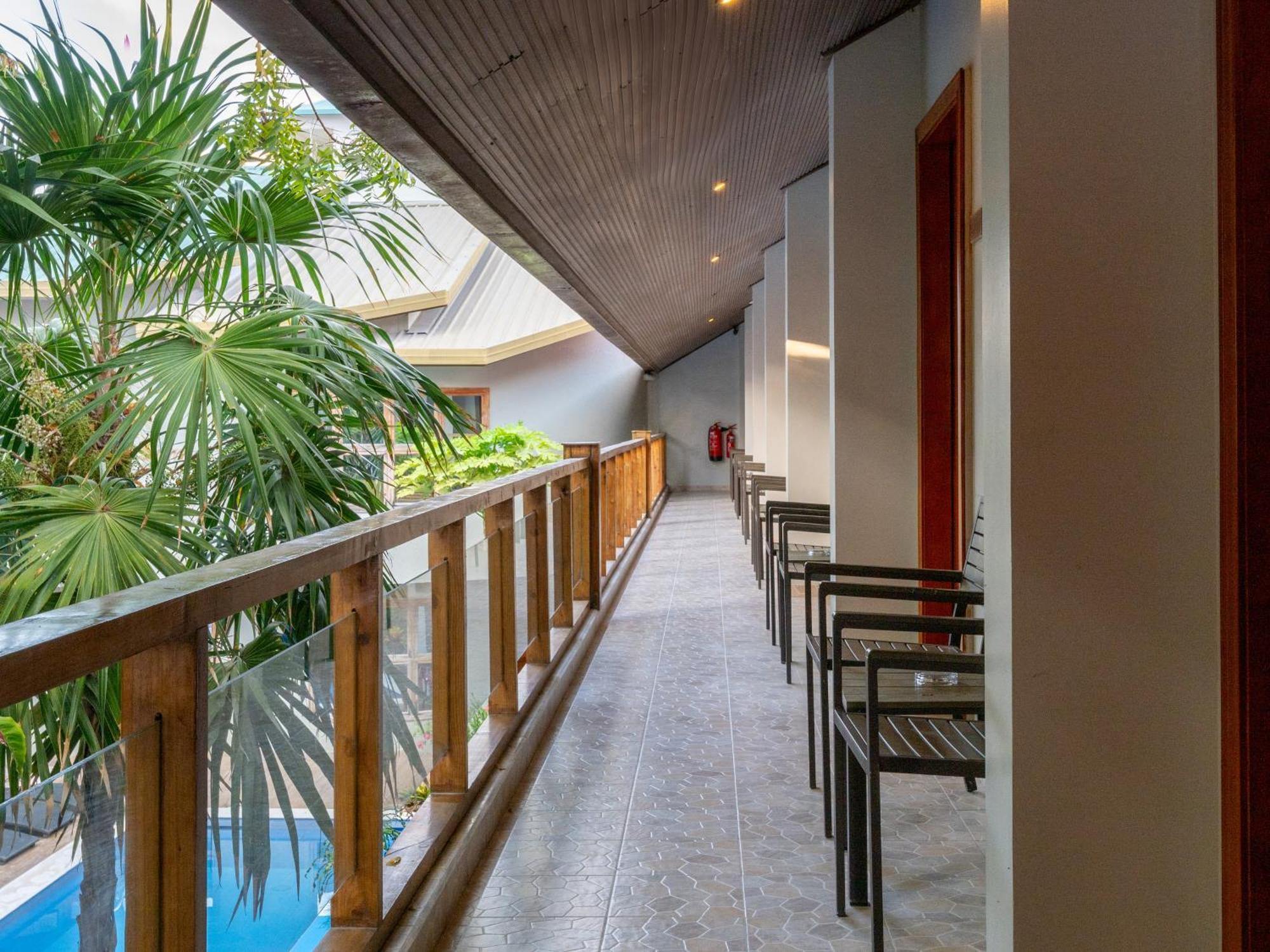 Deluxe Double Room Pool View