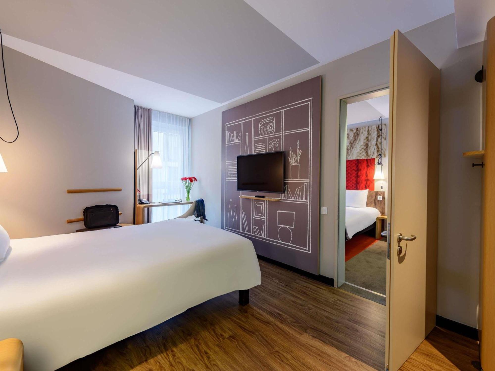 Standard Double Room Mobility Accessible