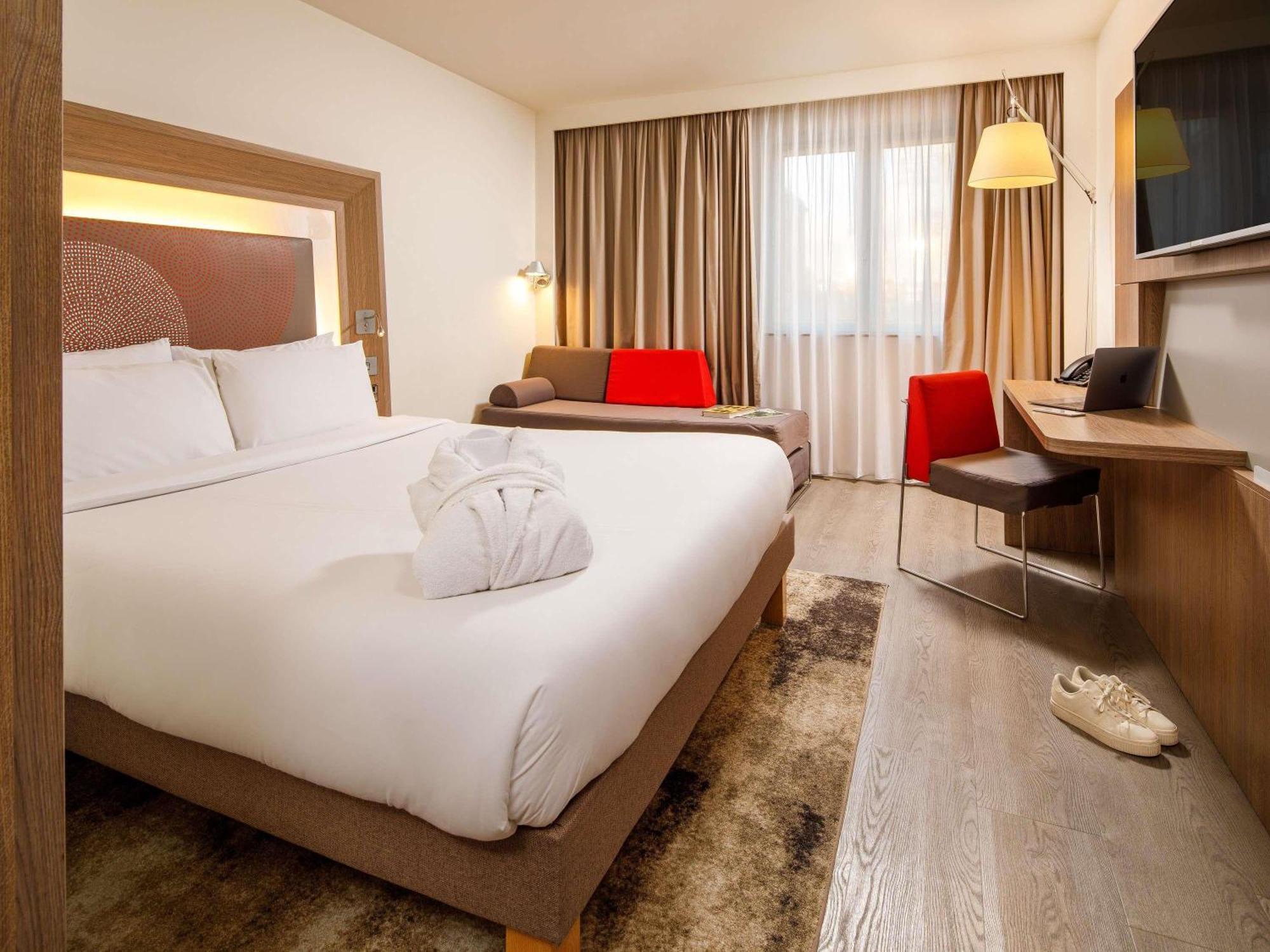 Superior Queen Room One Queen Bed One Single Sofa Bed