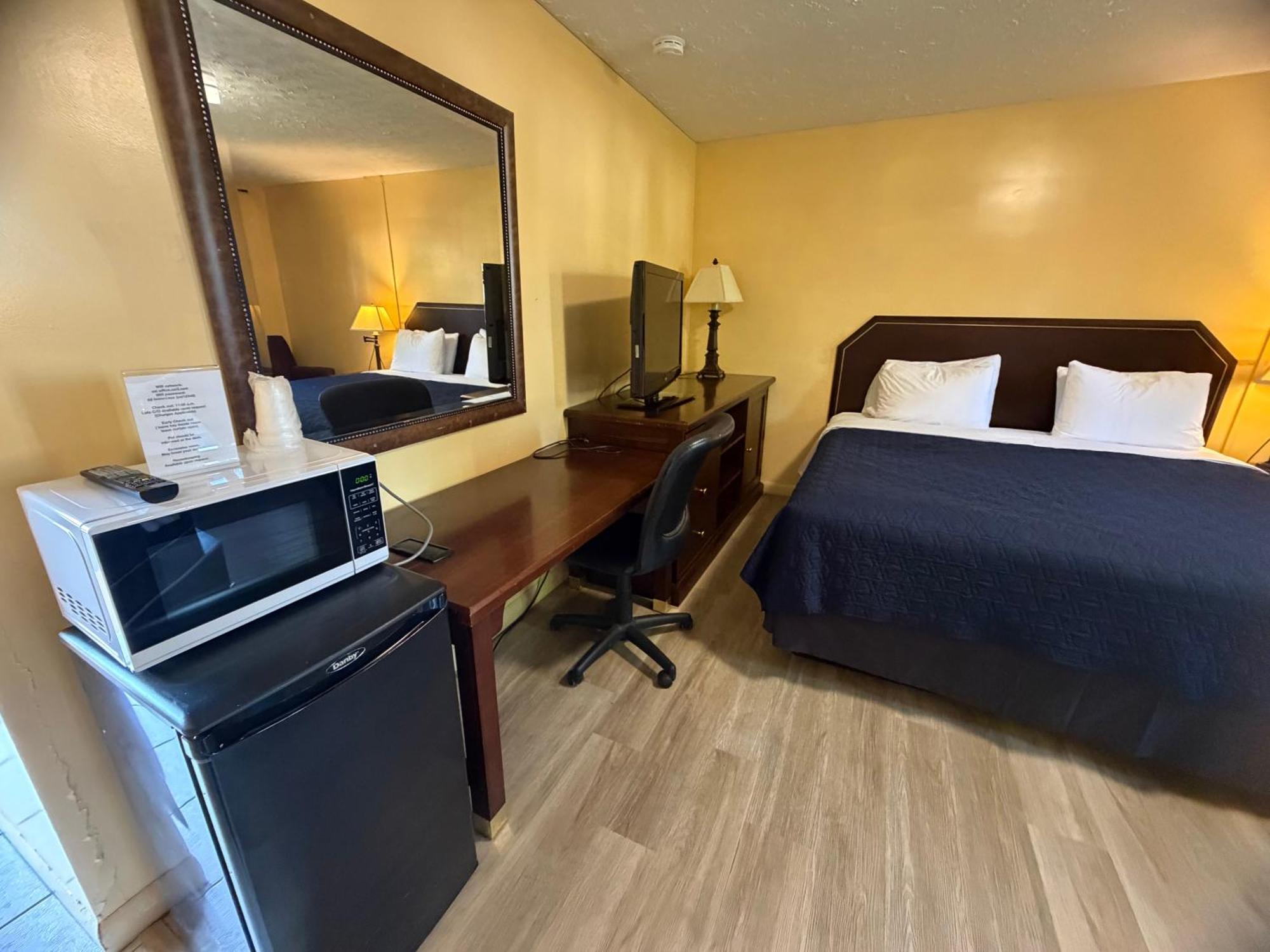 Standard King Room