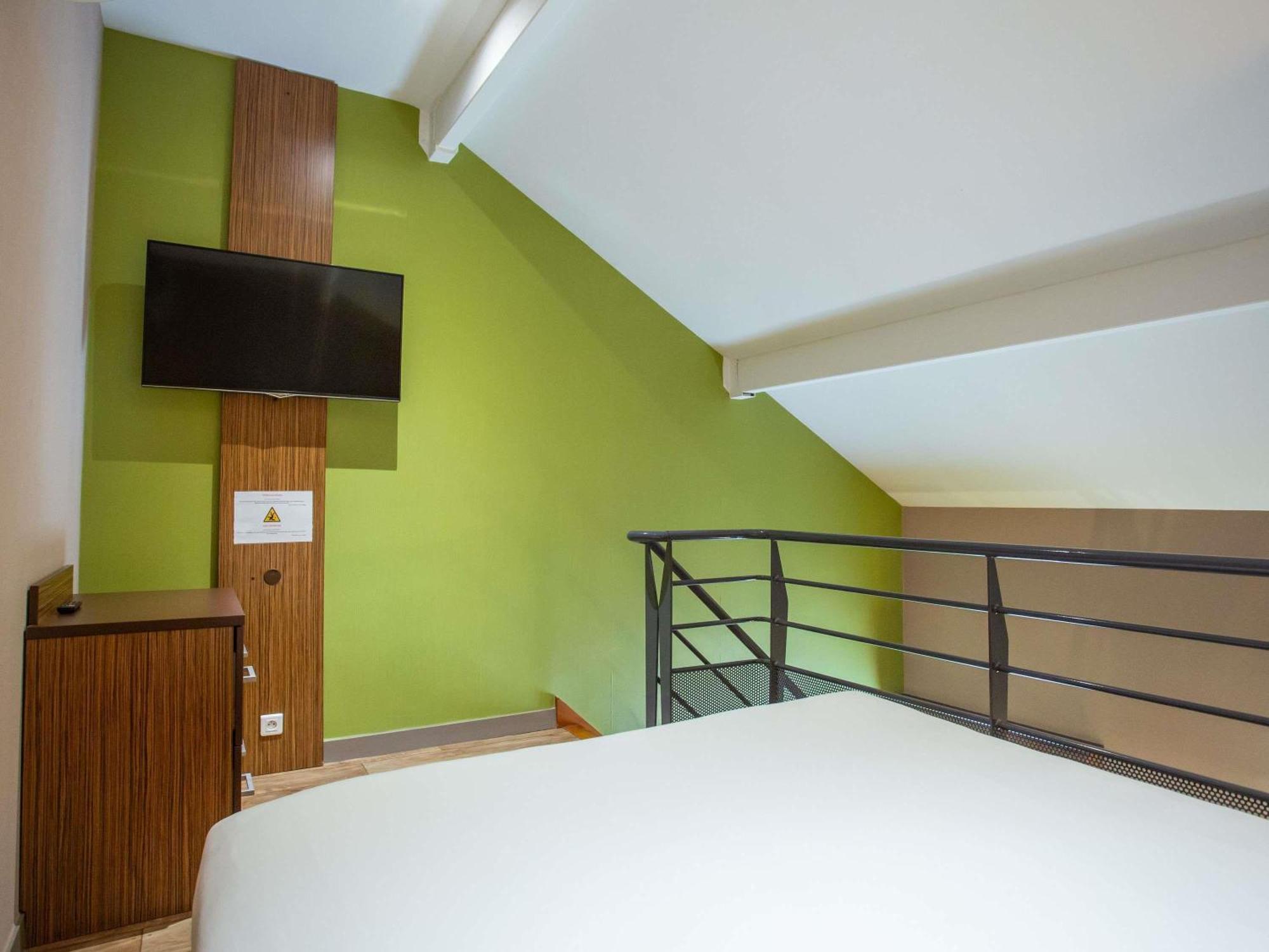 Privilege Double Room Sofa