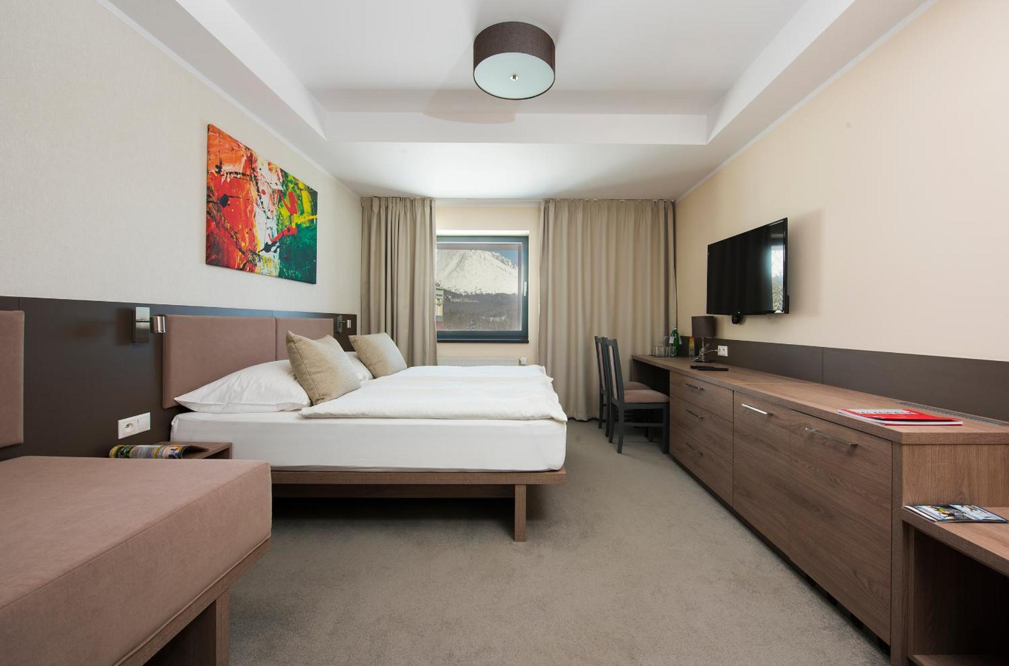Double Room Mountain View without Balcony