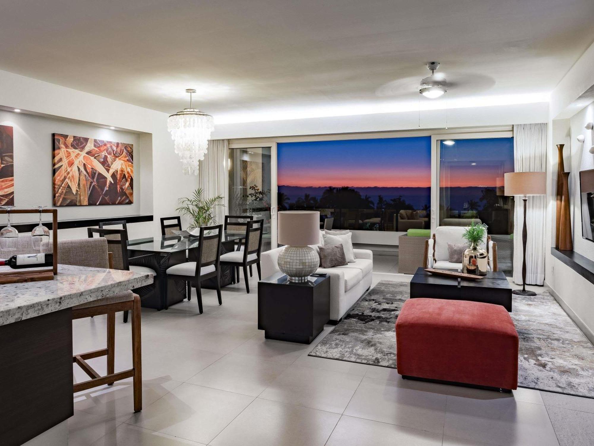 One-Bedroom King Room Balcony or Terrace Kitchen