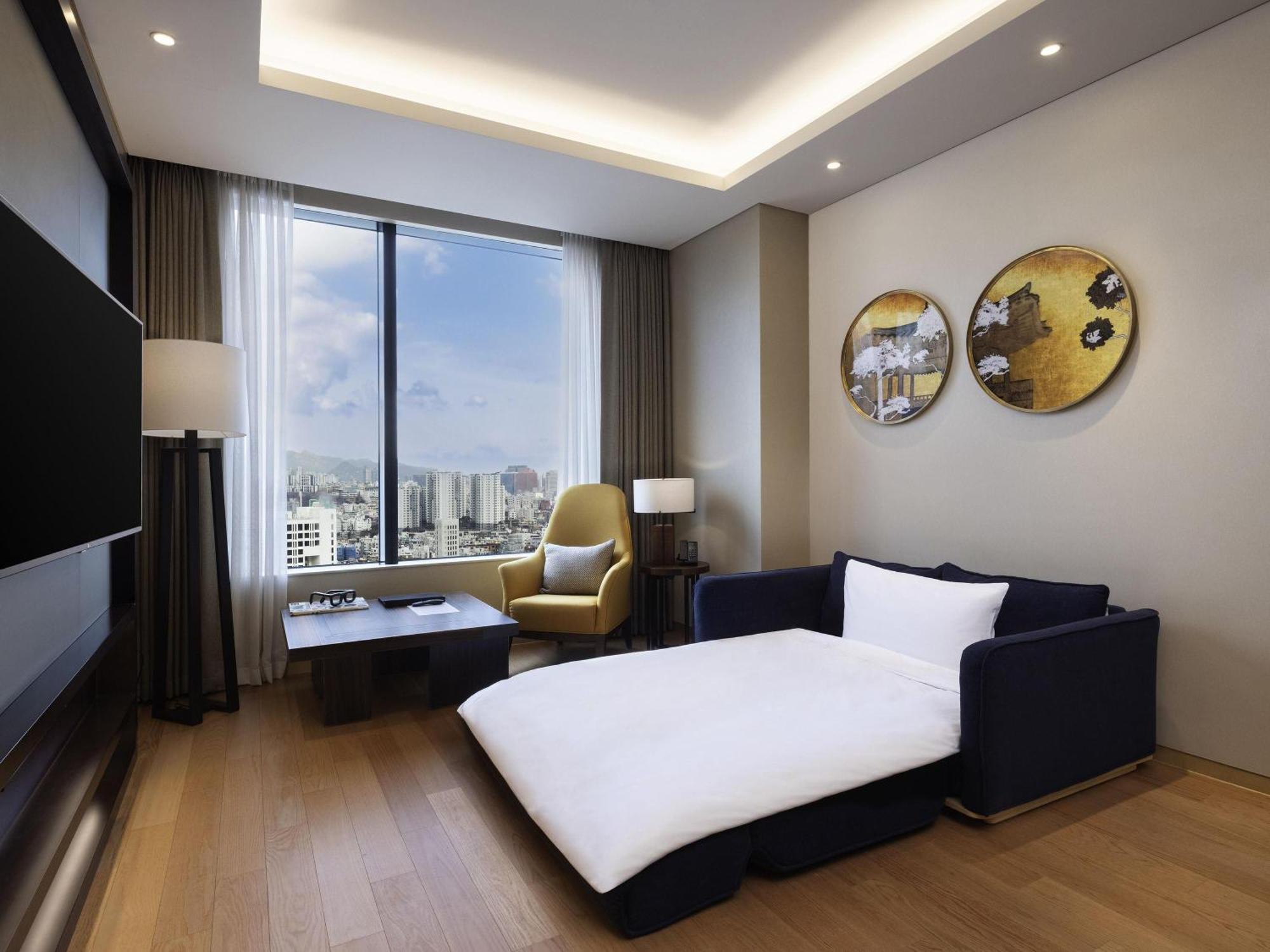 Superior Suite One Double Bed Sofa Bed