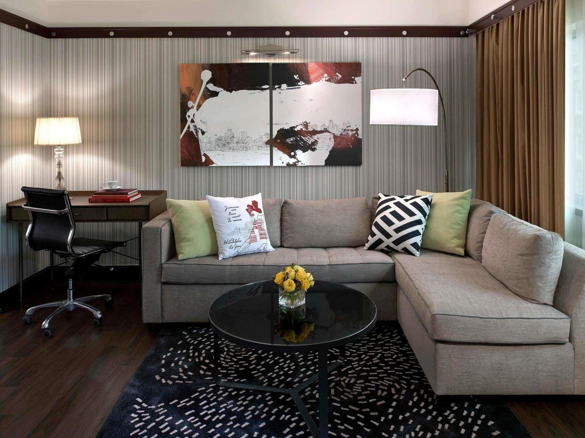 One-Bedroom Signature Suite