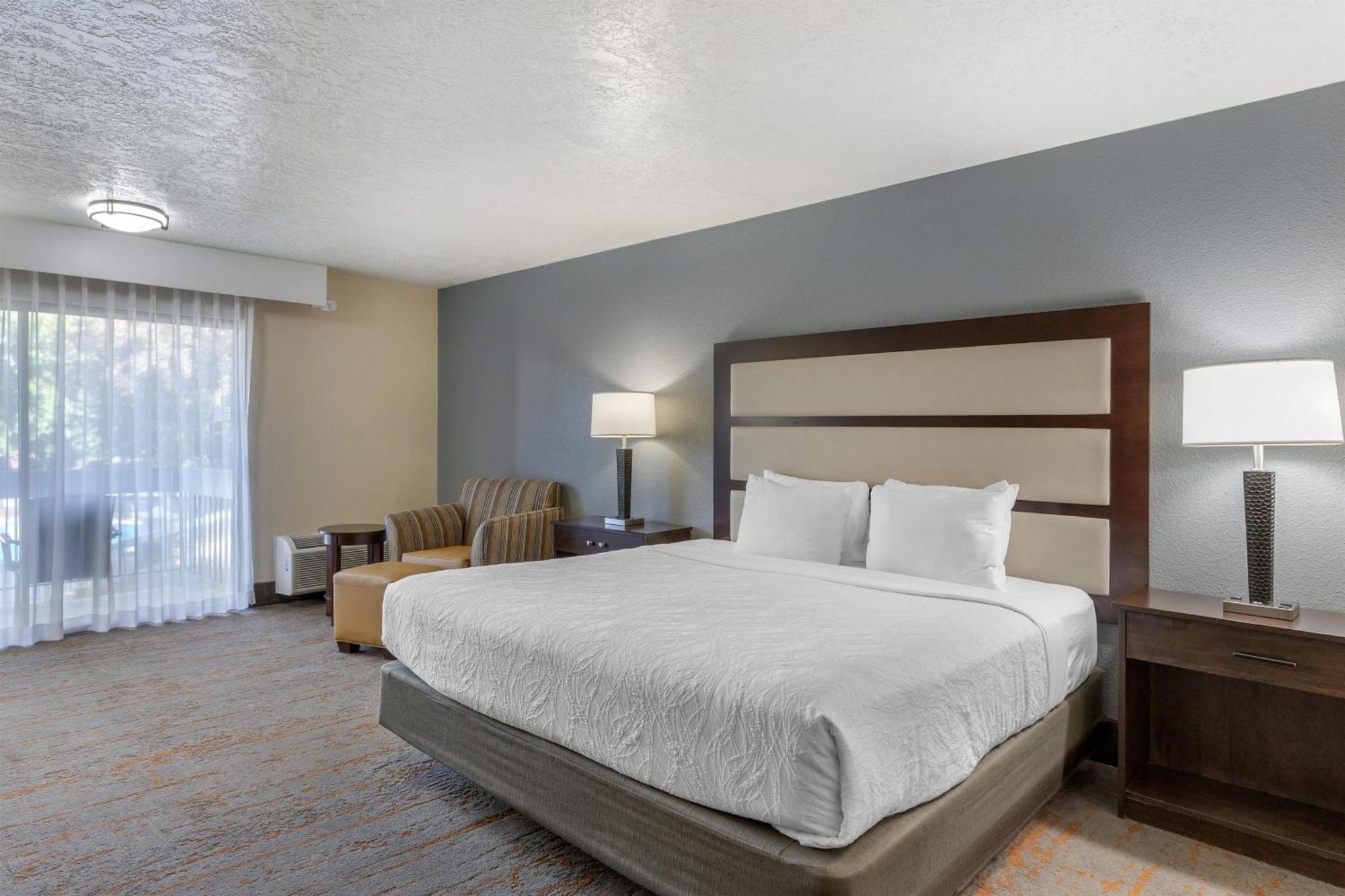 King Room with Balcony - Second Floor