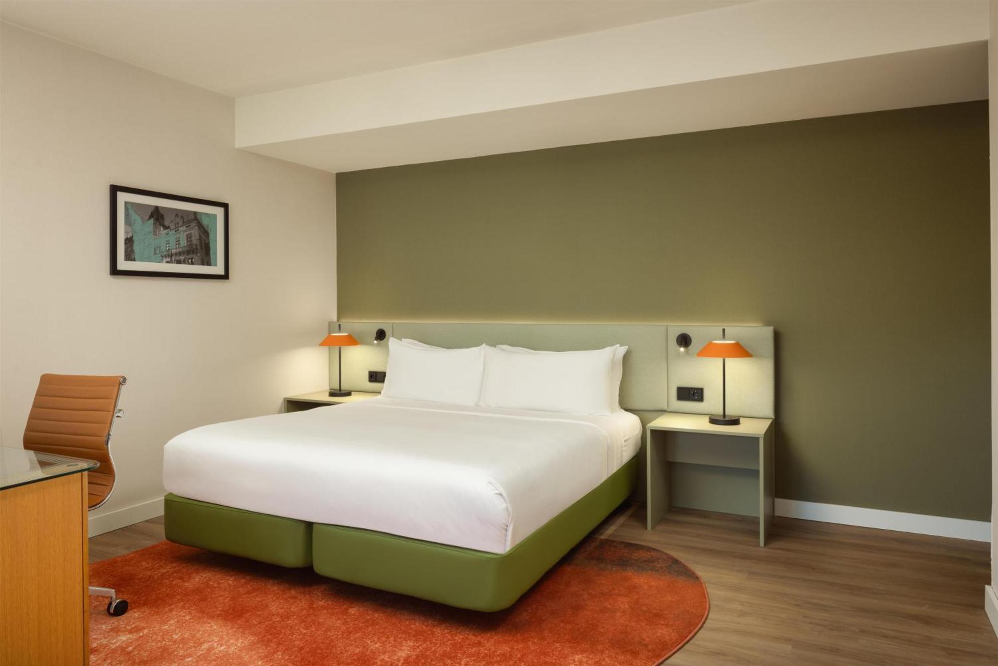 Deluxe King Room