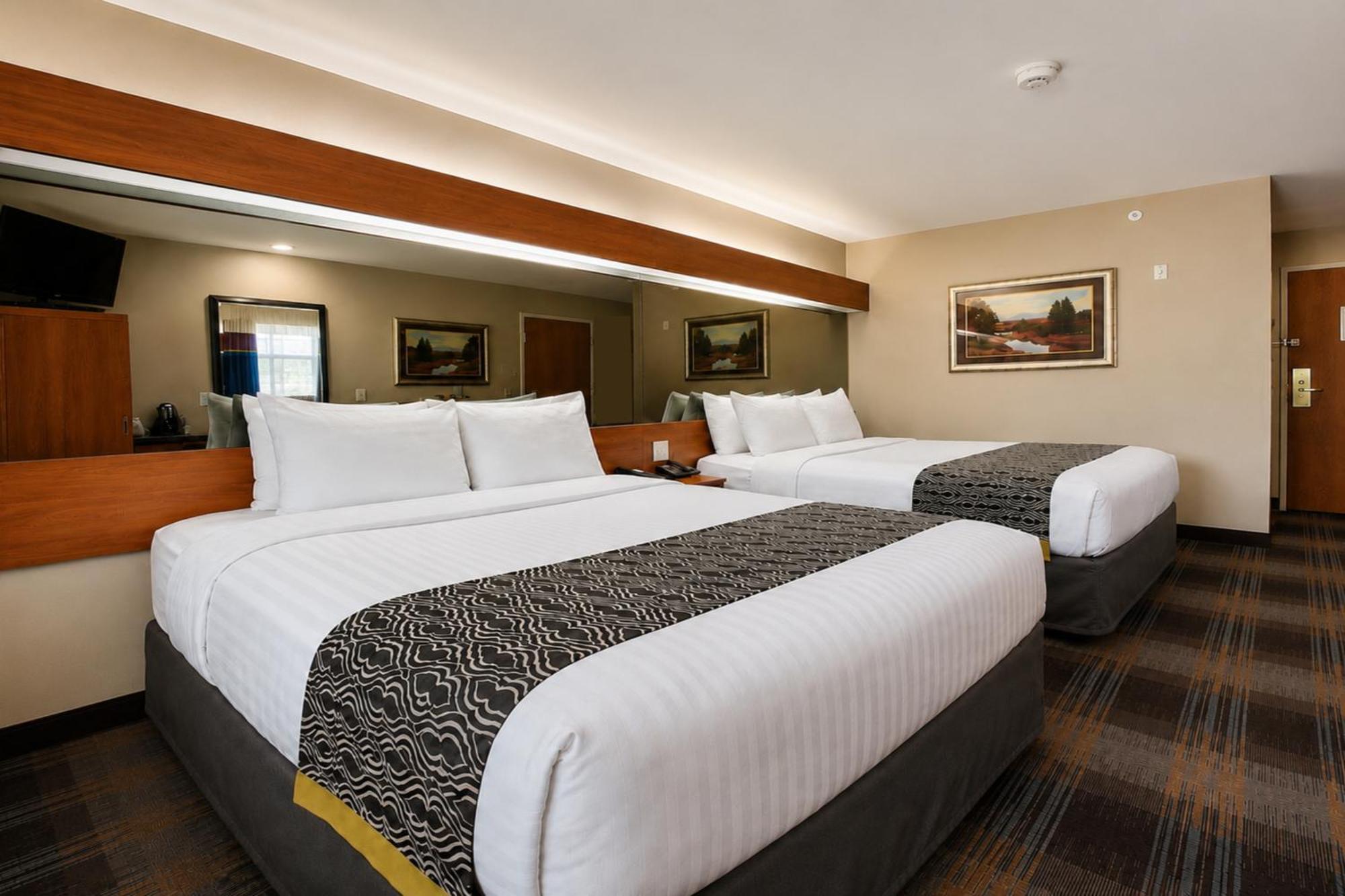 Standard Queen Room Two Queen Beds