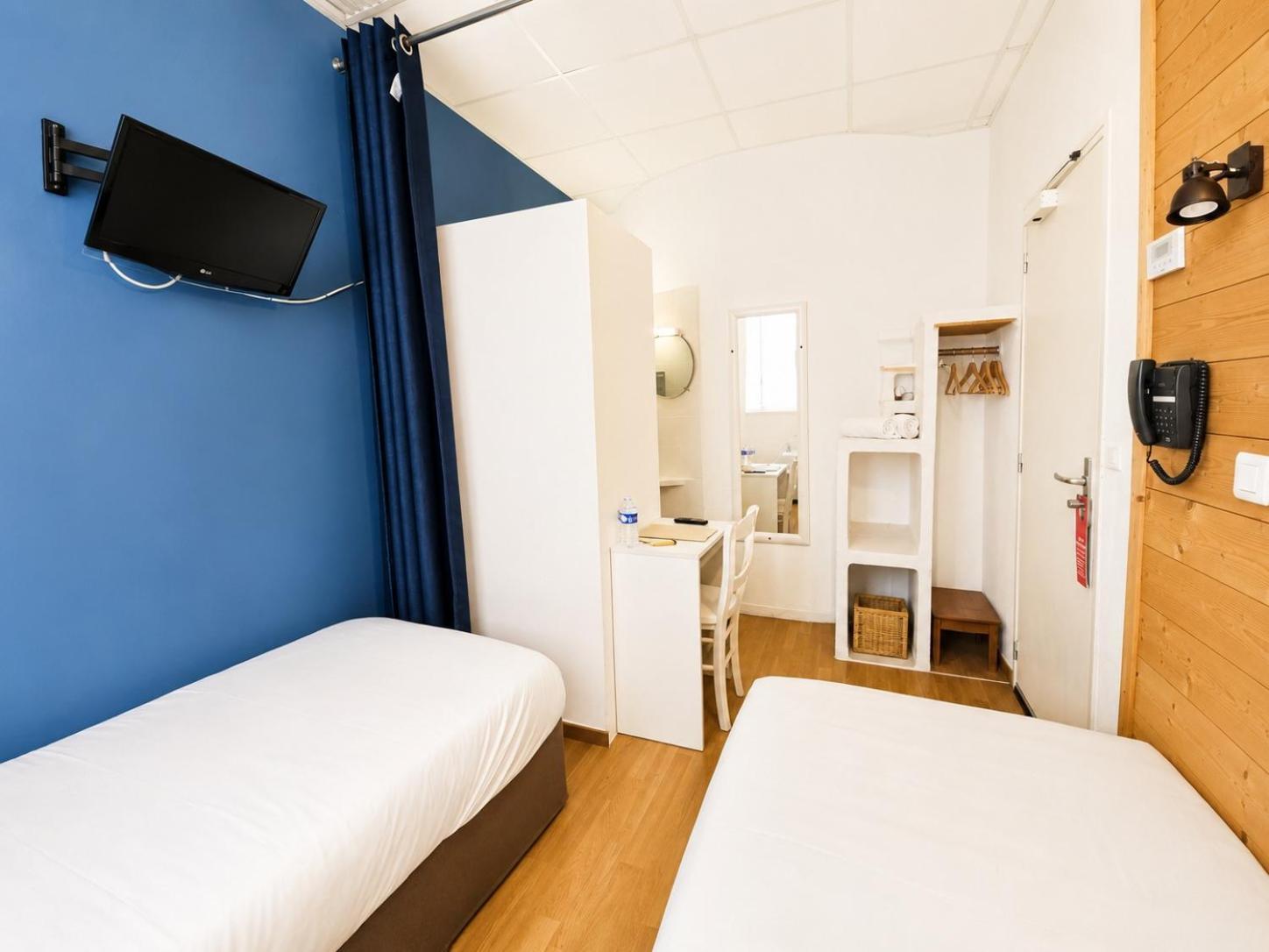Twin Room with Shared Toilet