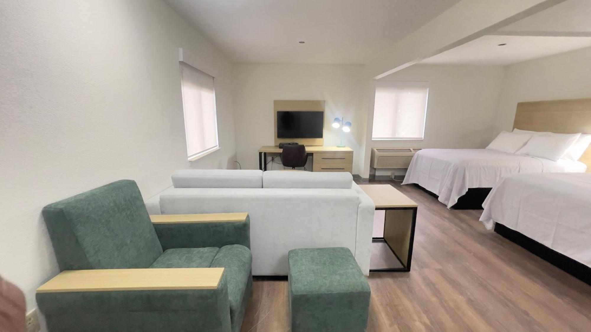 One-Bedroom Suite