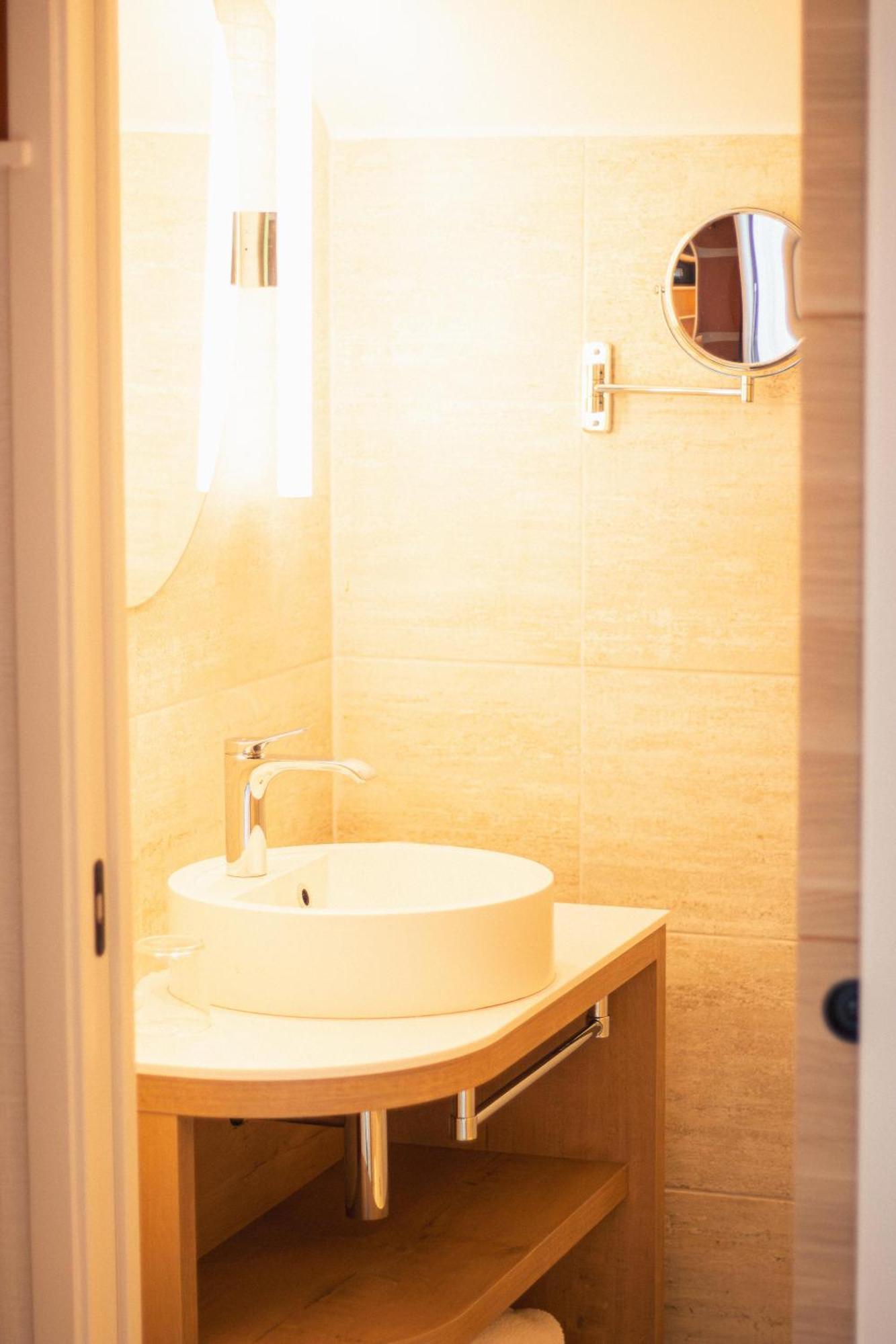 Deluxe Doppelzimmer mit Balkon und Meerblick