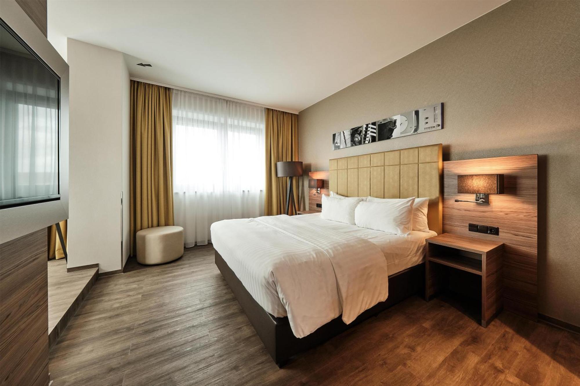 Junior Suite,1772975284:JPEG