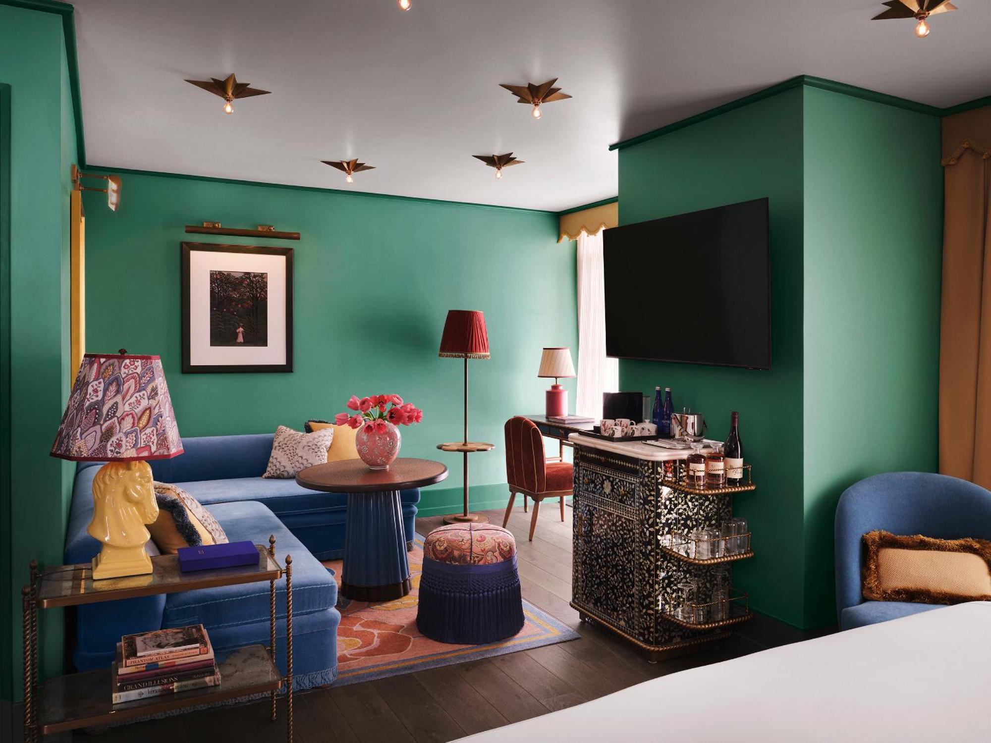 Studio Suite Tower