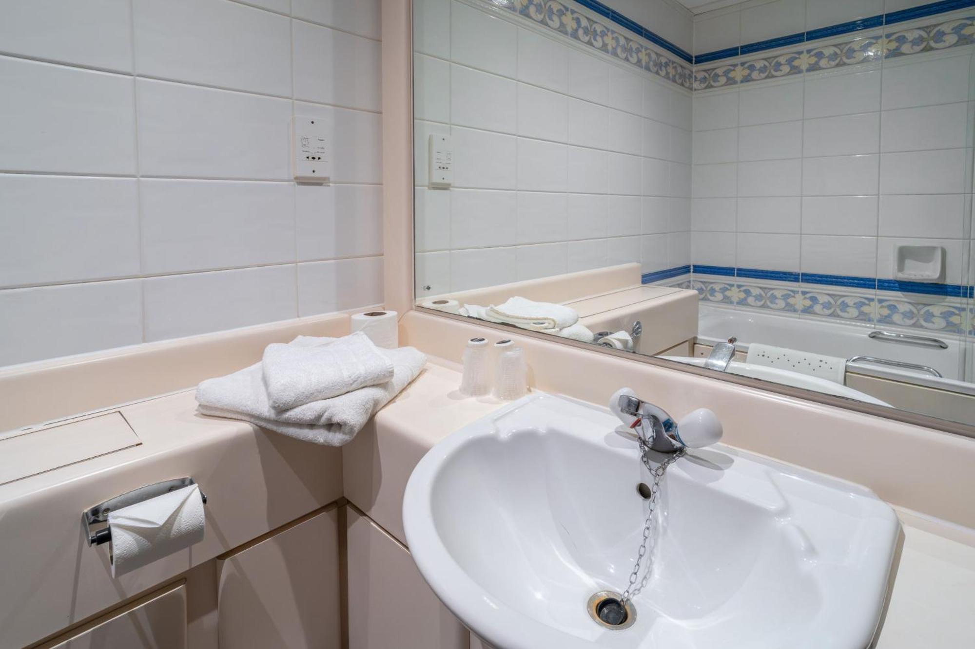 Twin Room with Sea View