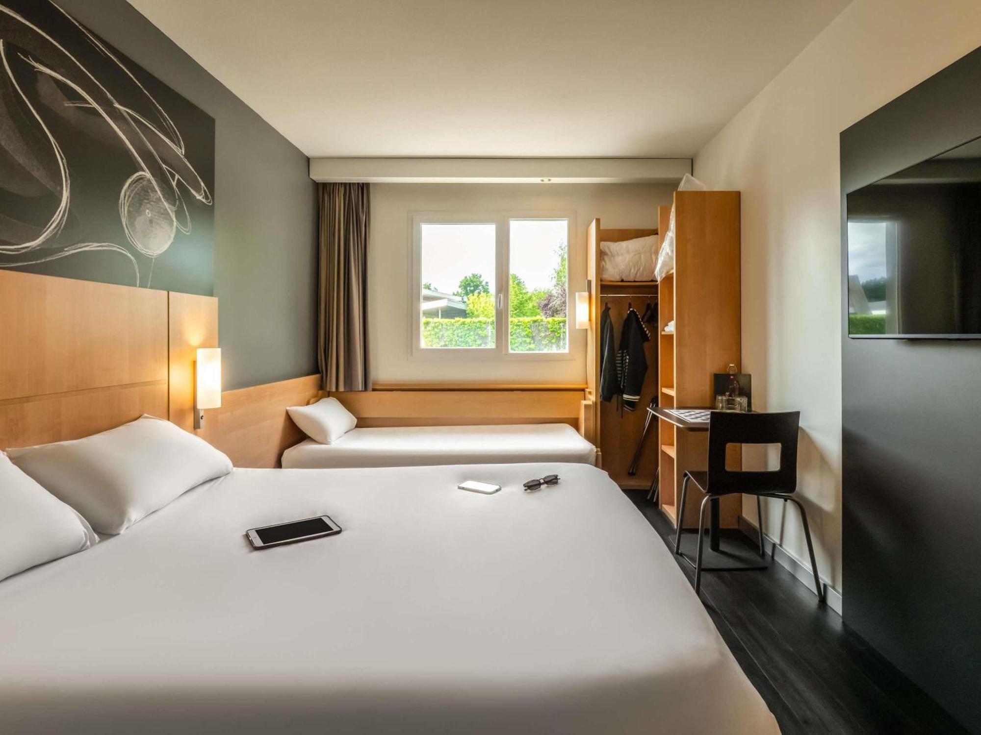 Standard Room one double one single bed