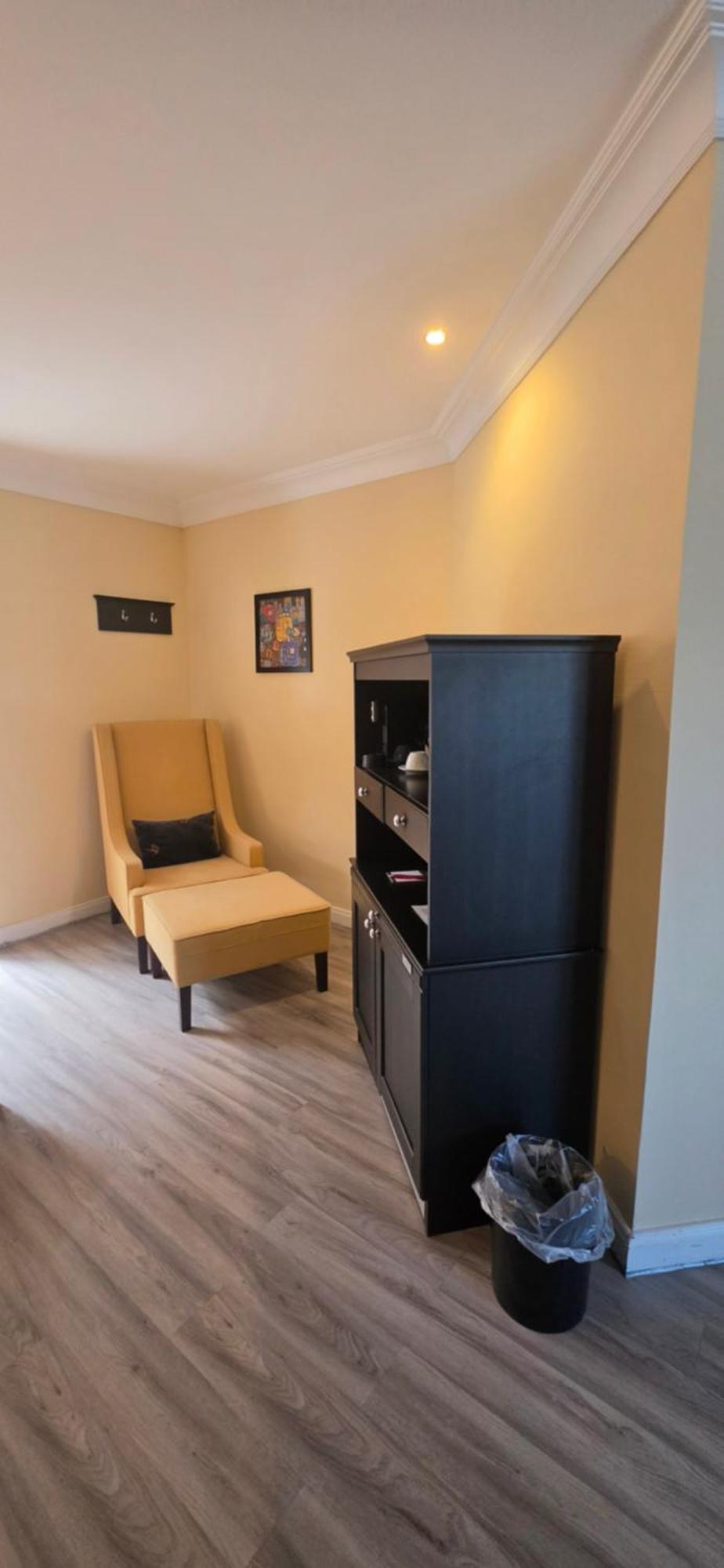 Deluxe King Size Double Room