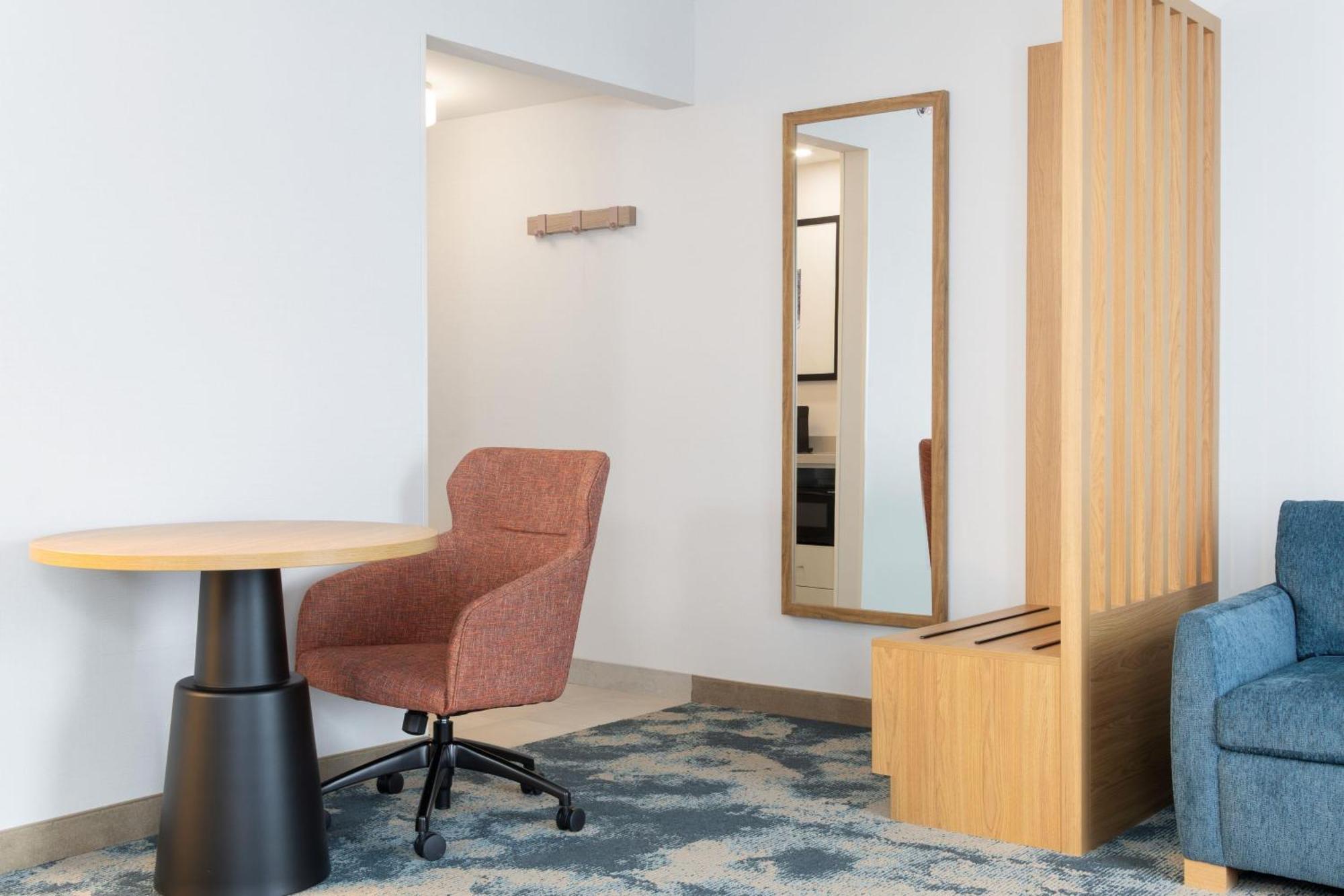 Queen Room with Two Queen Beds - Mobility and Hearing Access/Non-Smoking