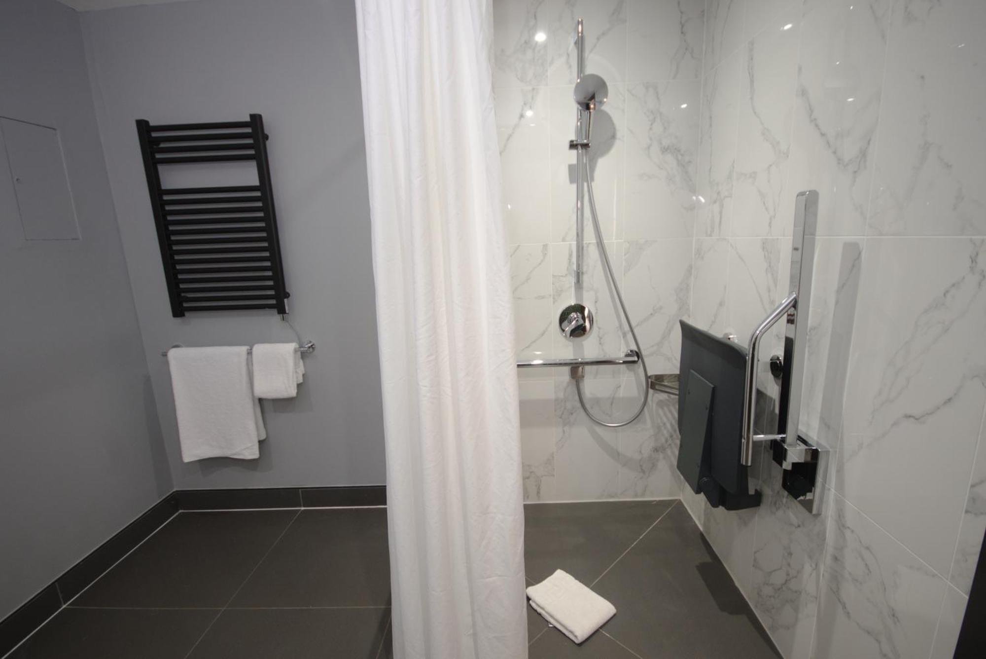 Queen Room Disability Access