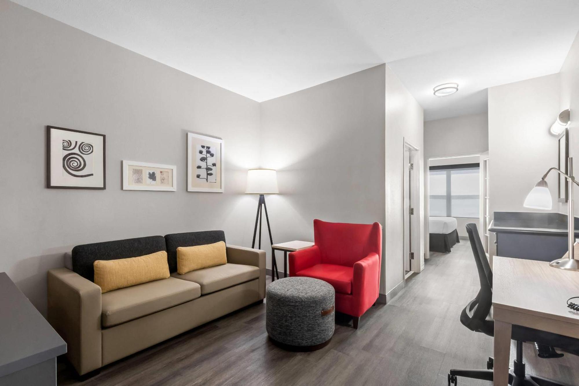 One-Bedroom King Suite Disability Access or Non-Smoking