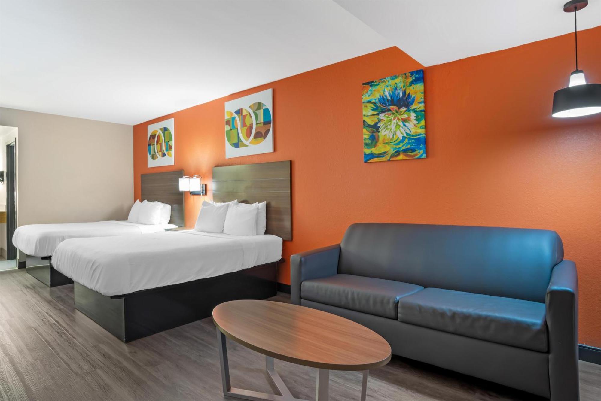 Queen Room with Two Queen Beds and Sofa Bed - Non-Smoking
