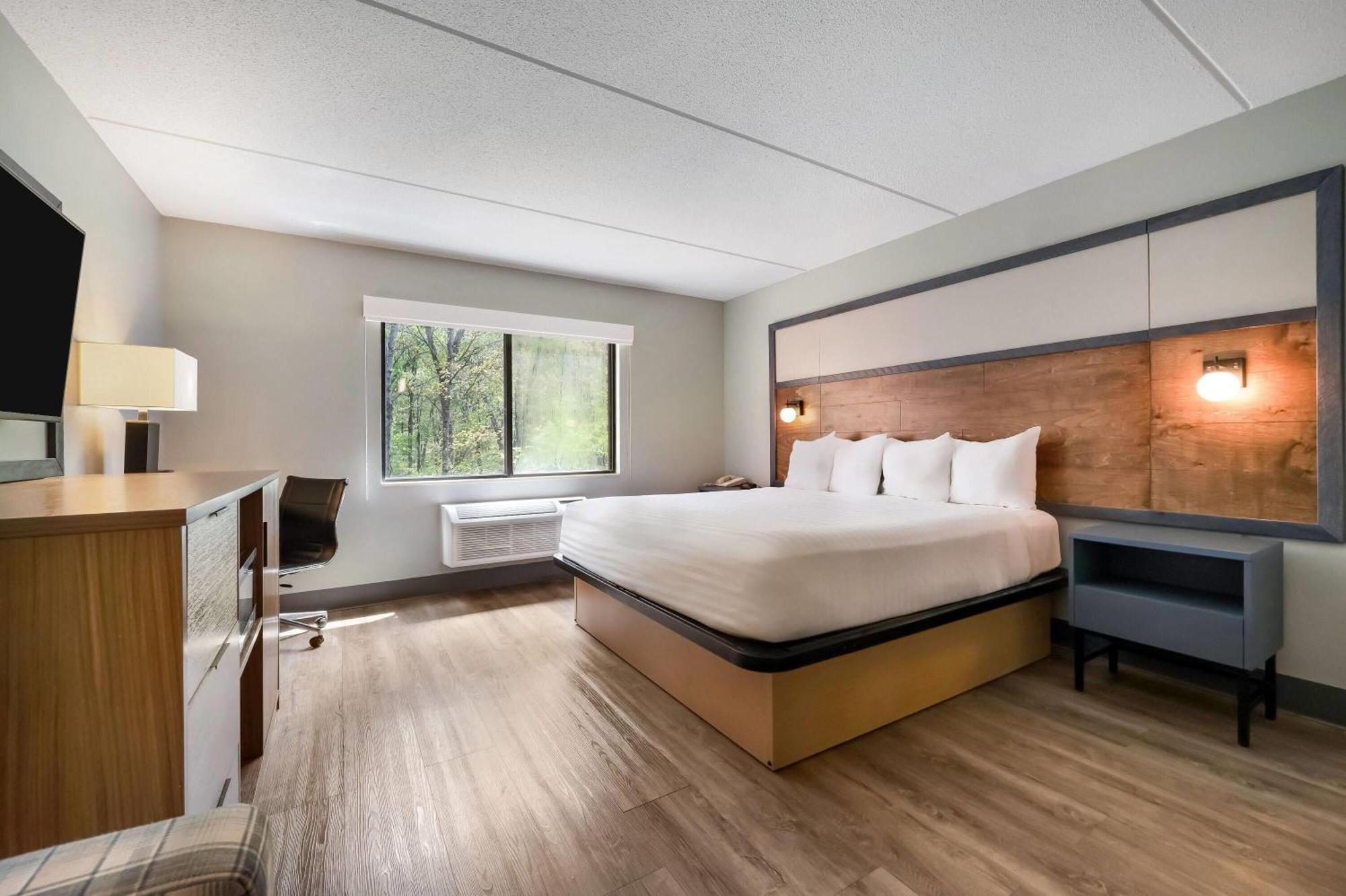 King Room - Mobility Access/Non-Smoking