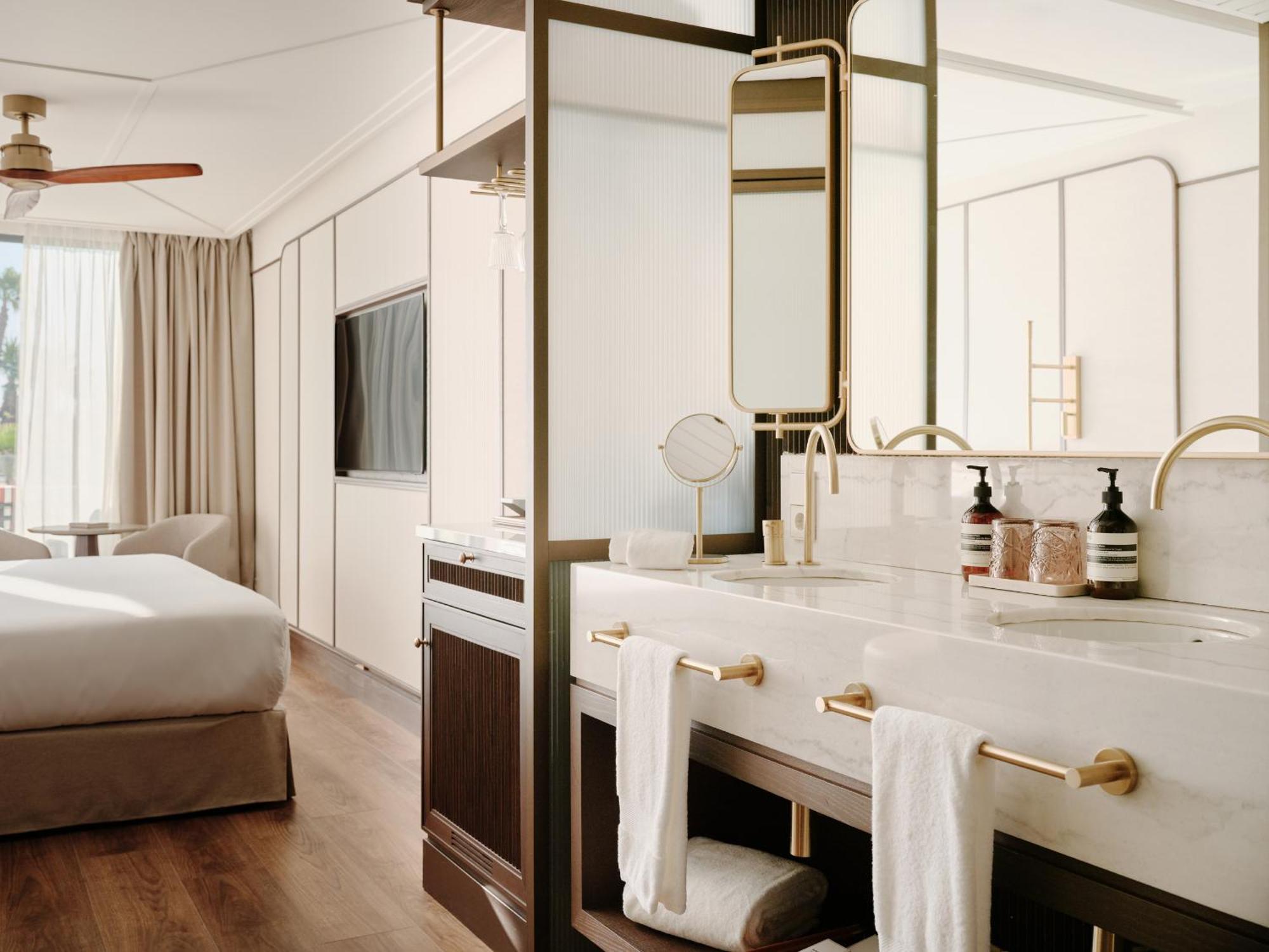 Deluxe Premium Room