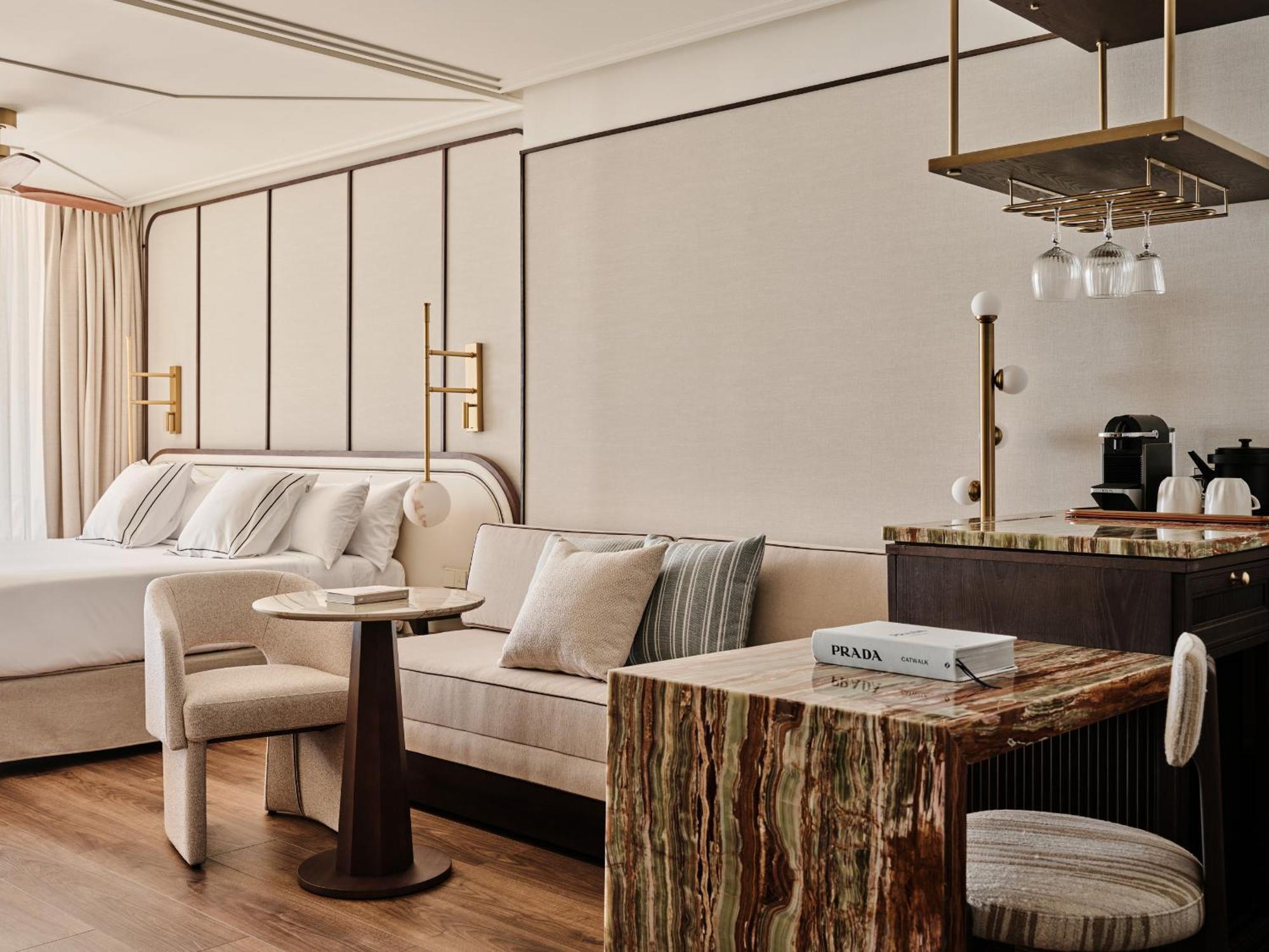 Solstice Junior Suite