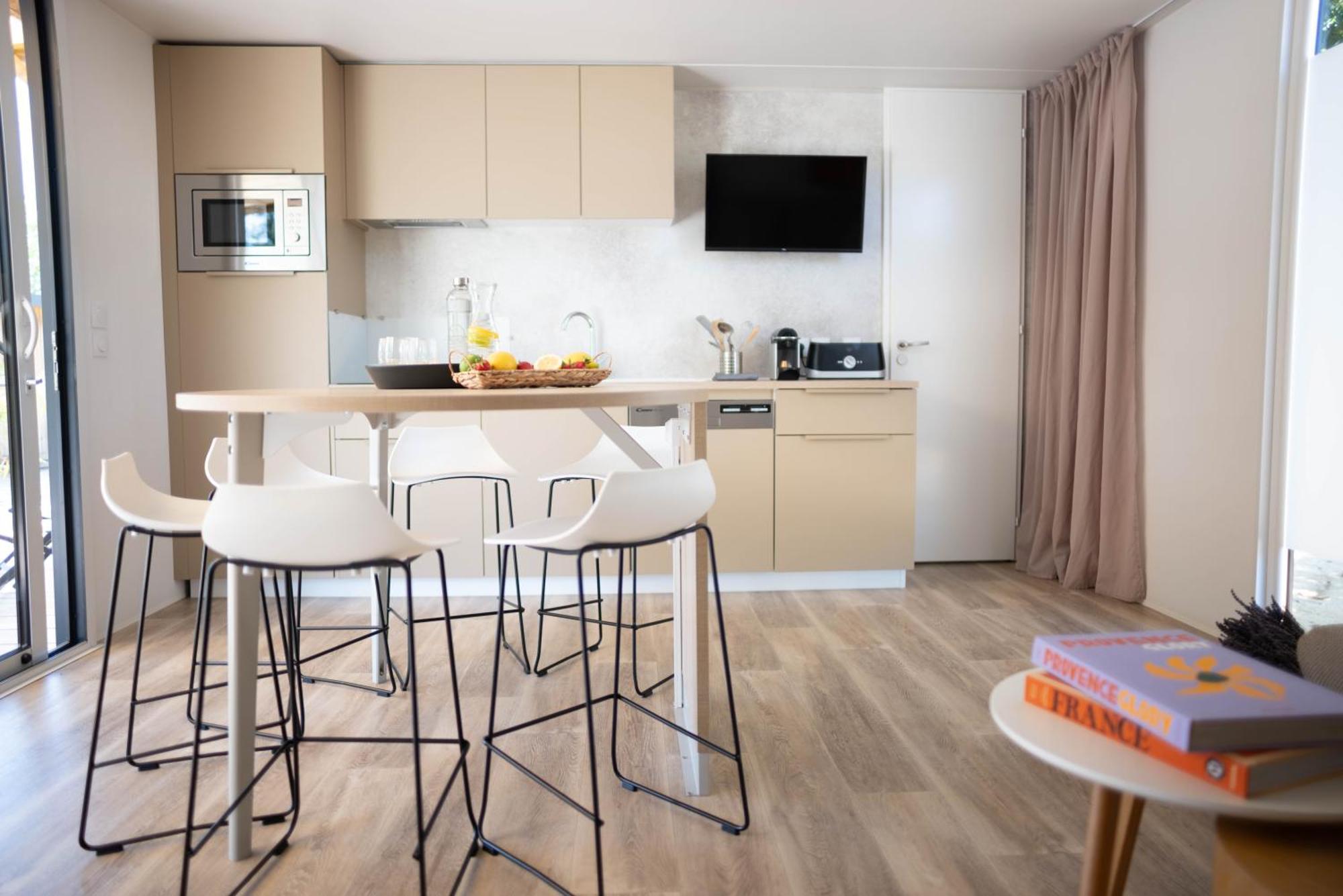 Suite 3 bedrooms,1774292838:JPEG