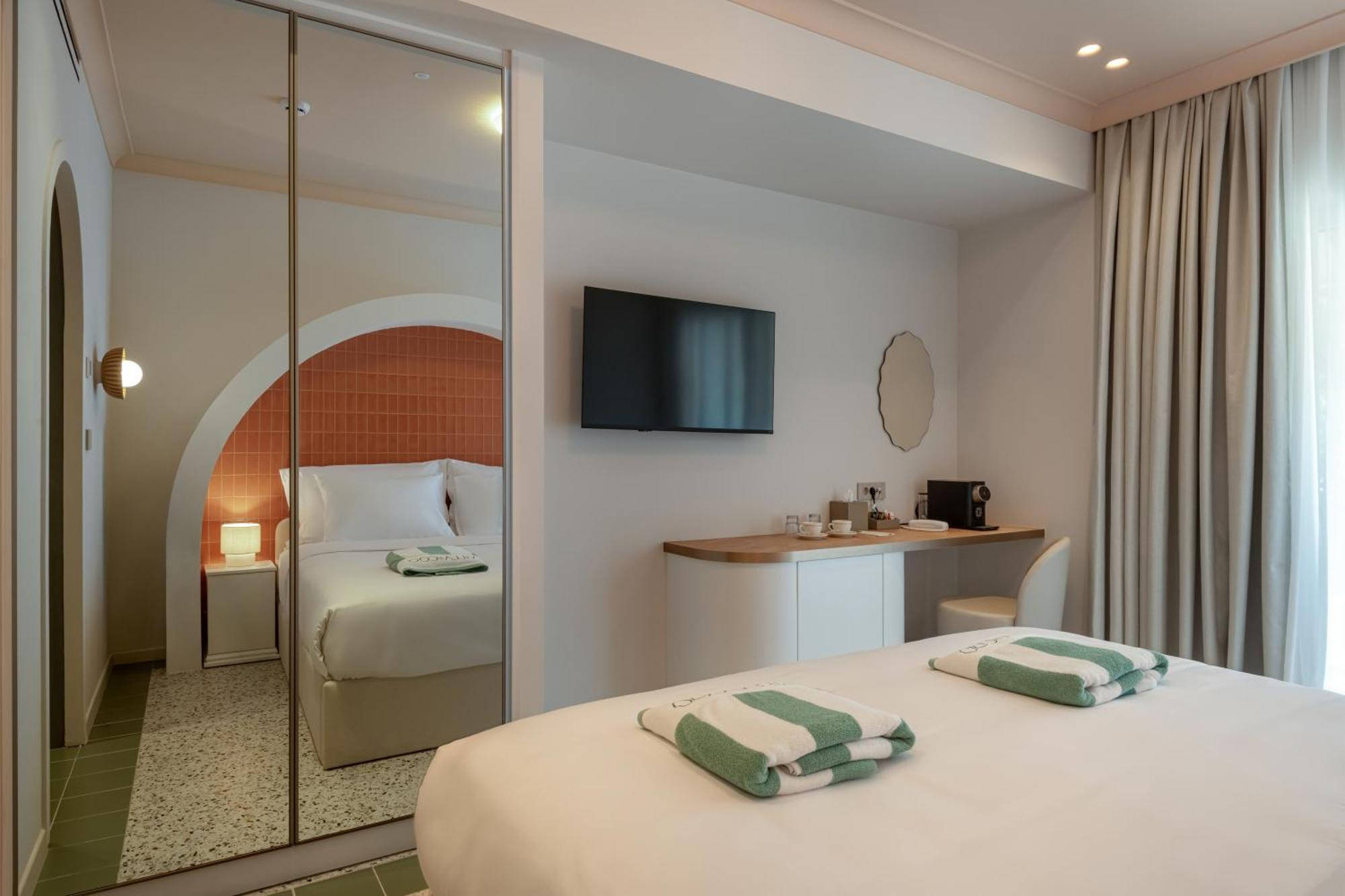 King Room Spa Bath,1774312819:JPEG