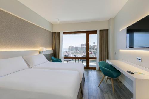 Superior Room Lateral Sea View