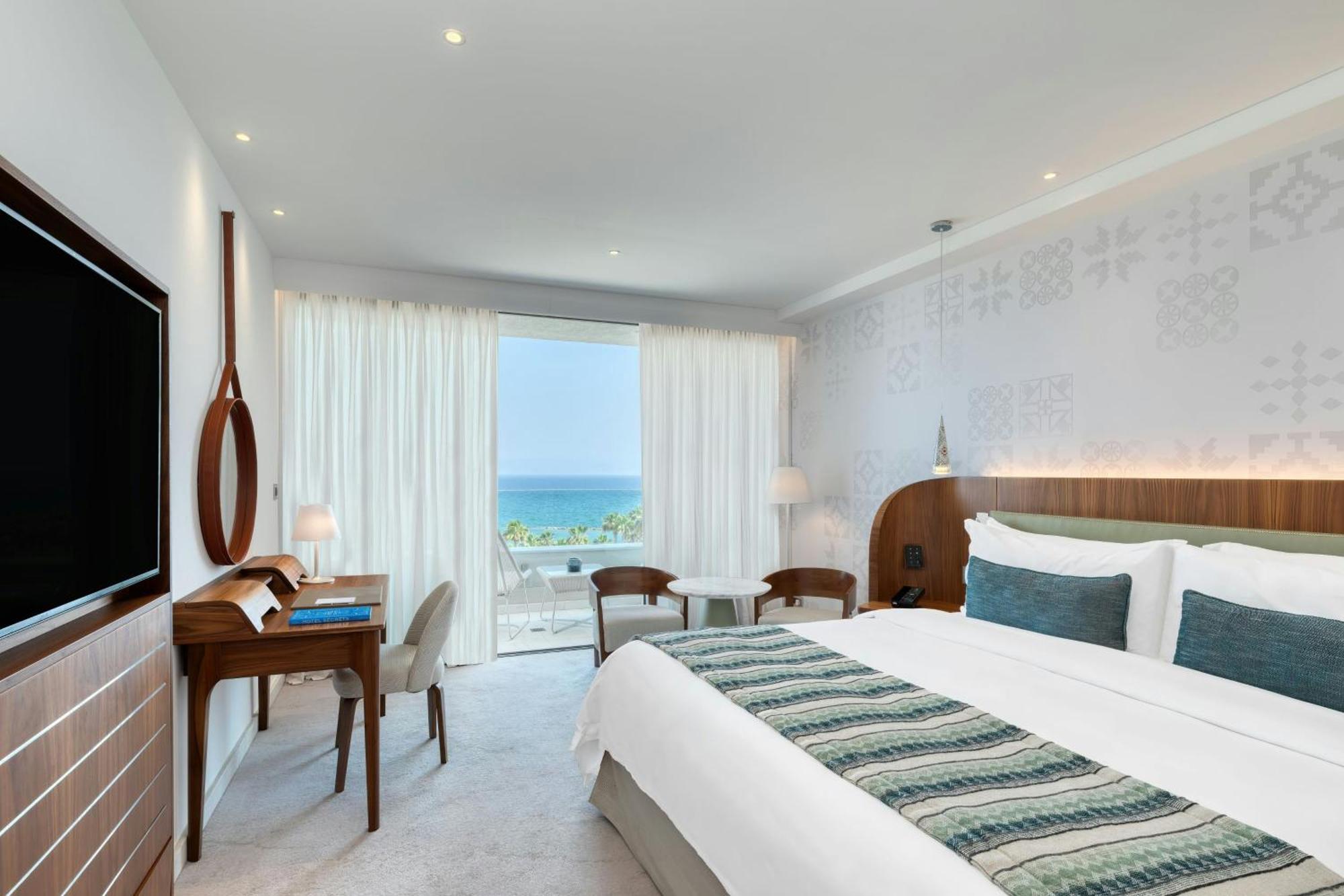 Superior Sea View, Guest room, 1 King, Sea view, Balcony