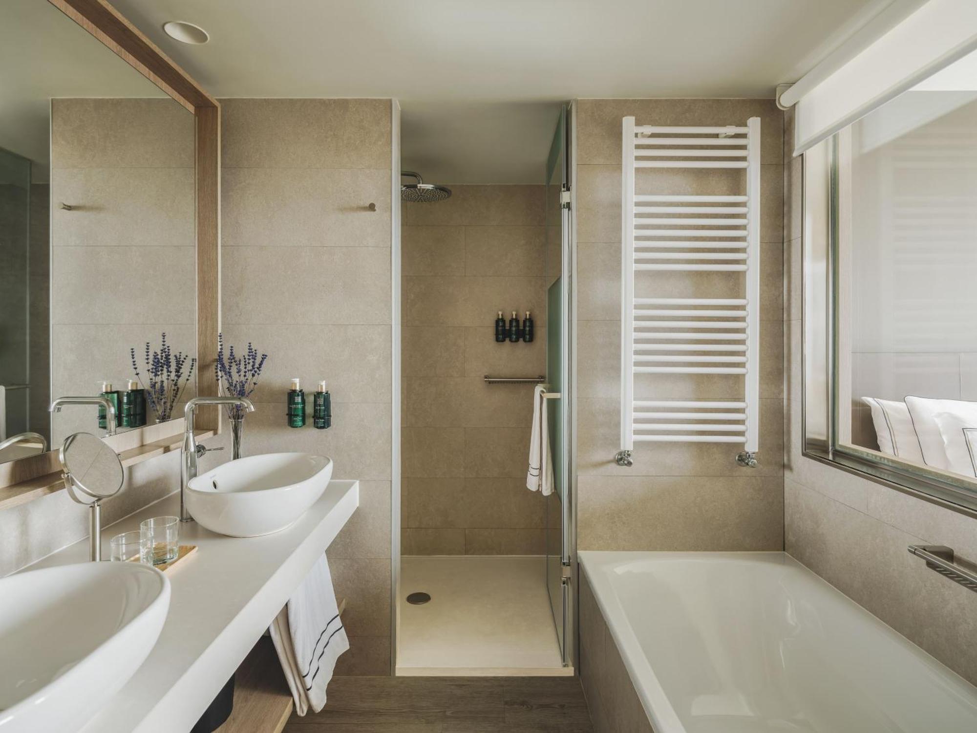 The Level Suite mit Meerblick