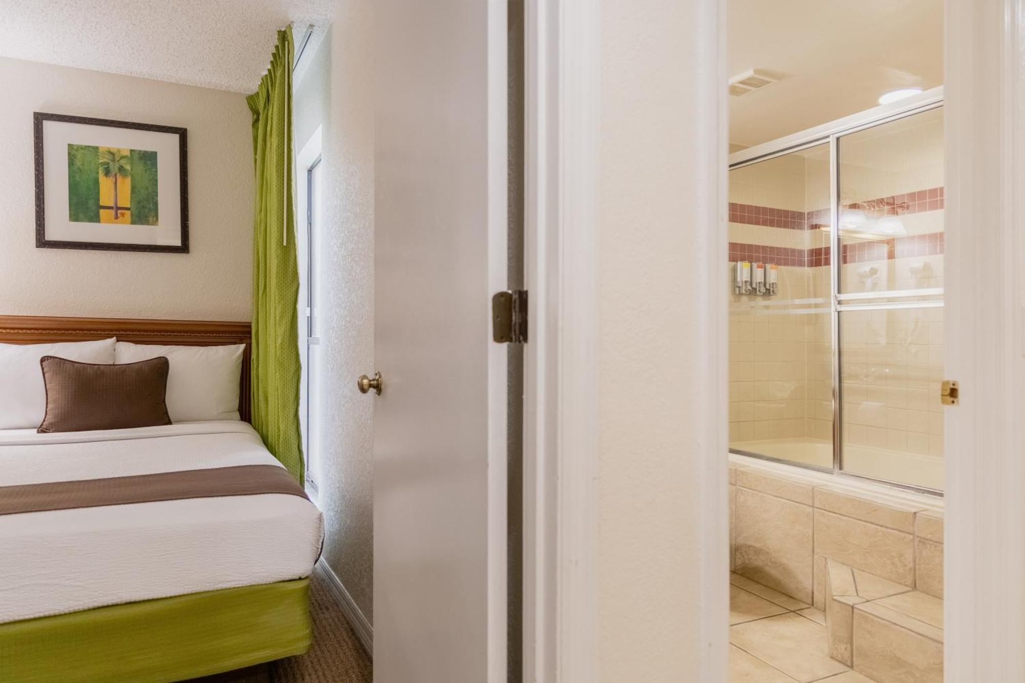 Deluxe Two-Bedroom Suite