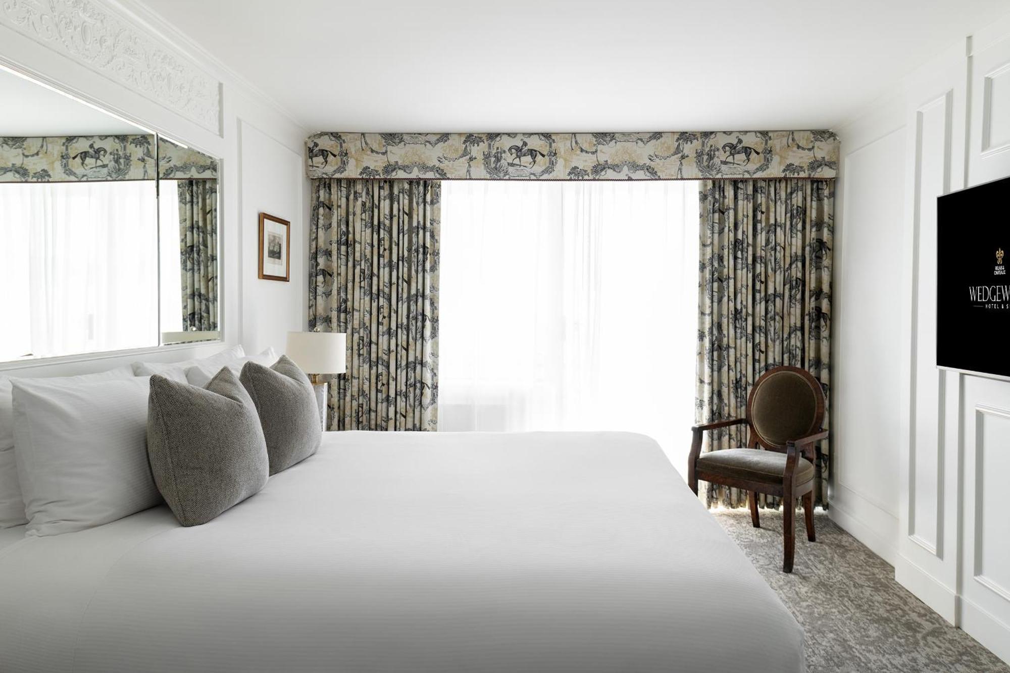 One-Bedroom King Suite