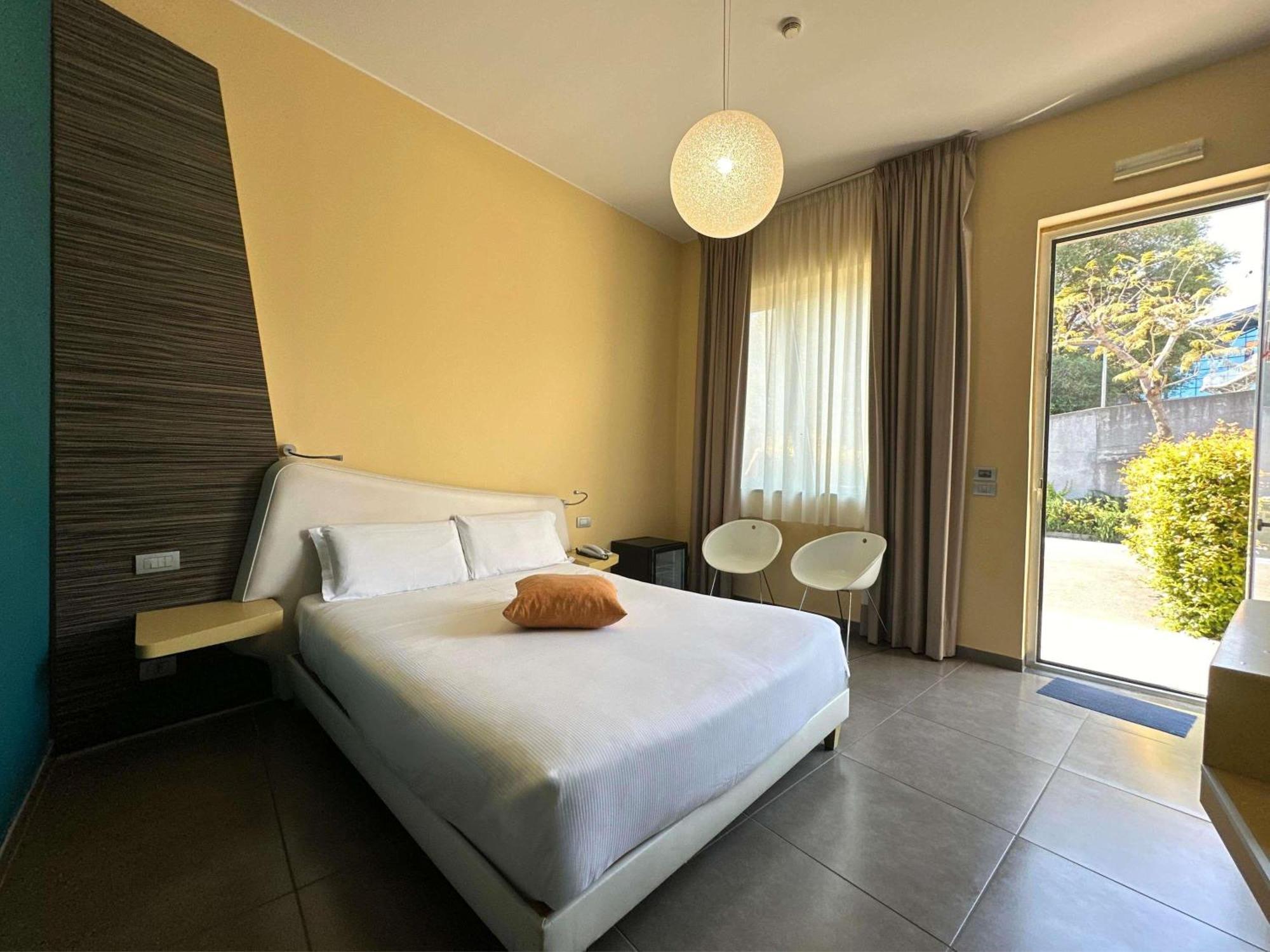 Classic Queen Room Mountain View