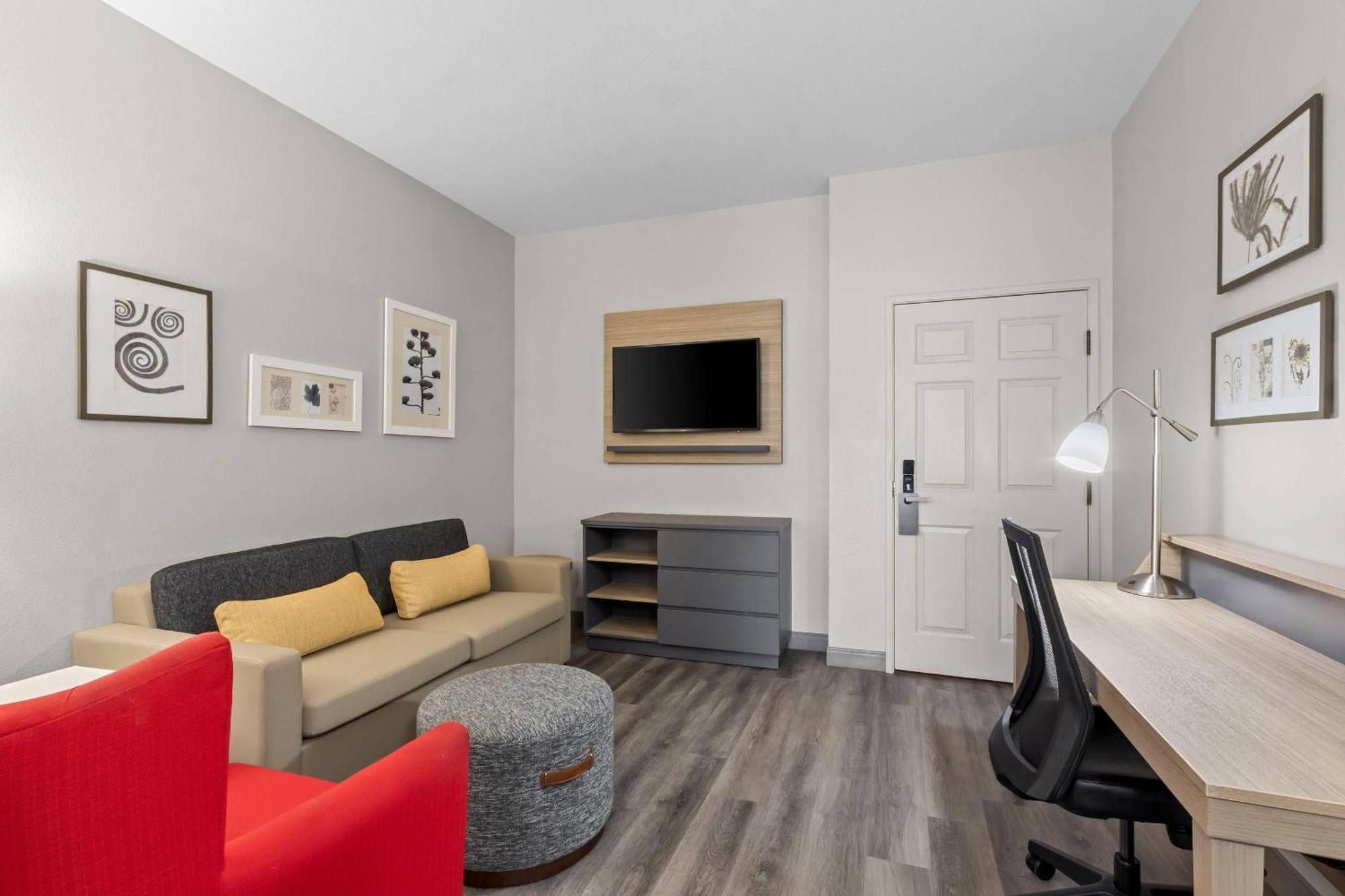 One-Bedroom King Suite Non-Smoking