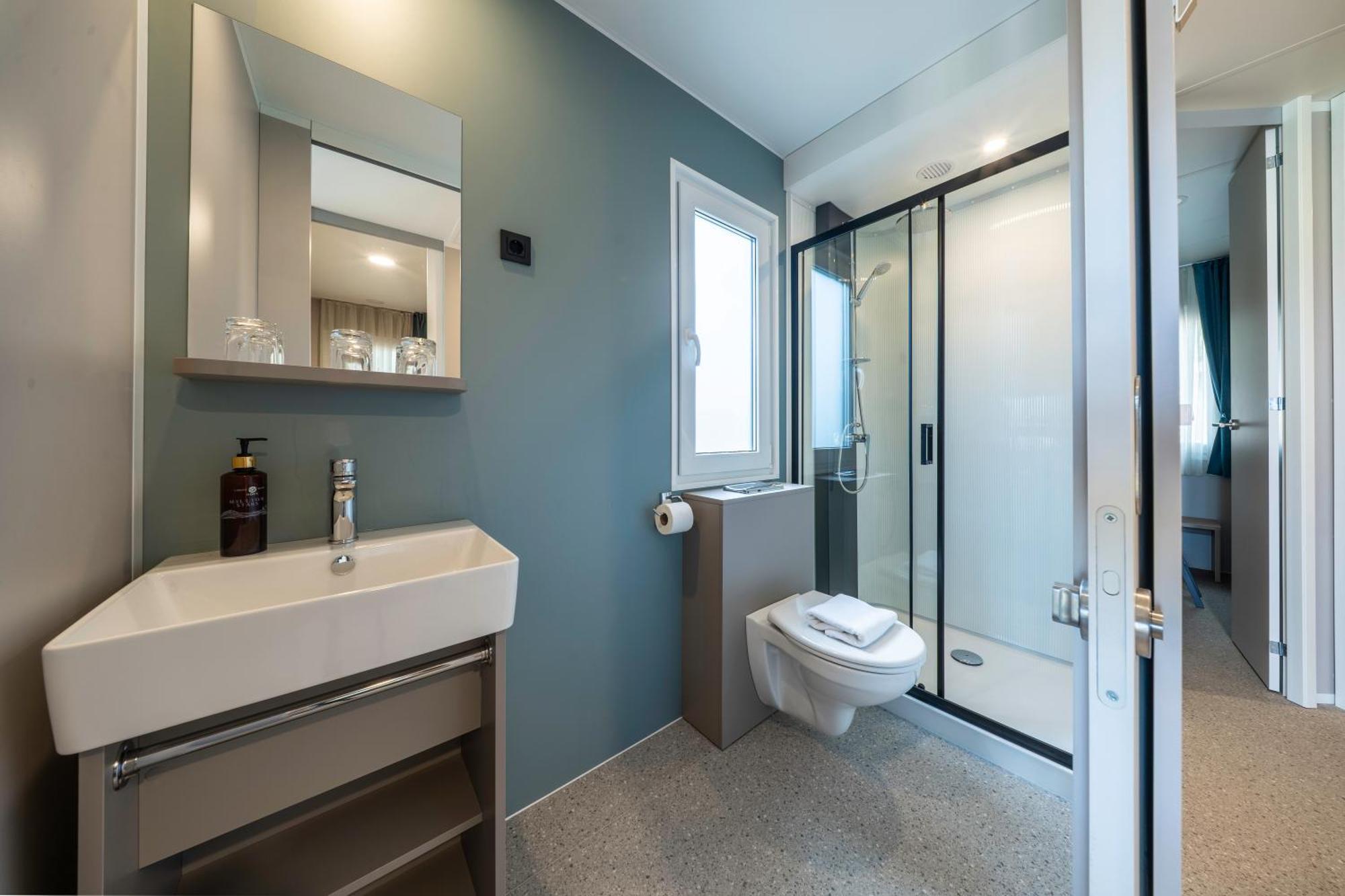Mobilheim Sunshine Premium mit Whirlpool