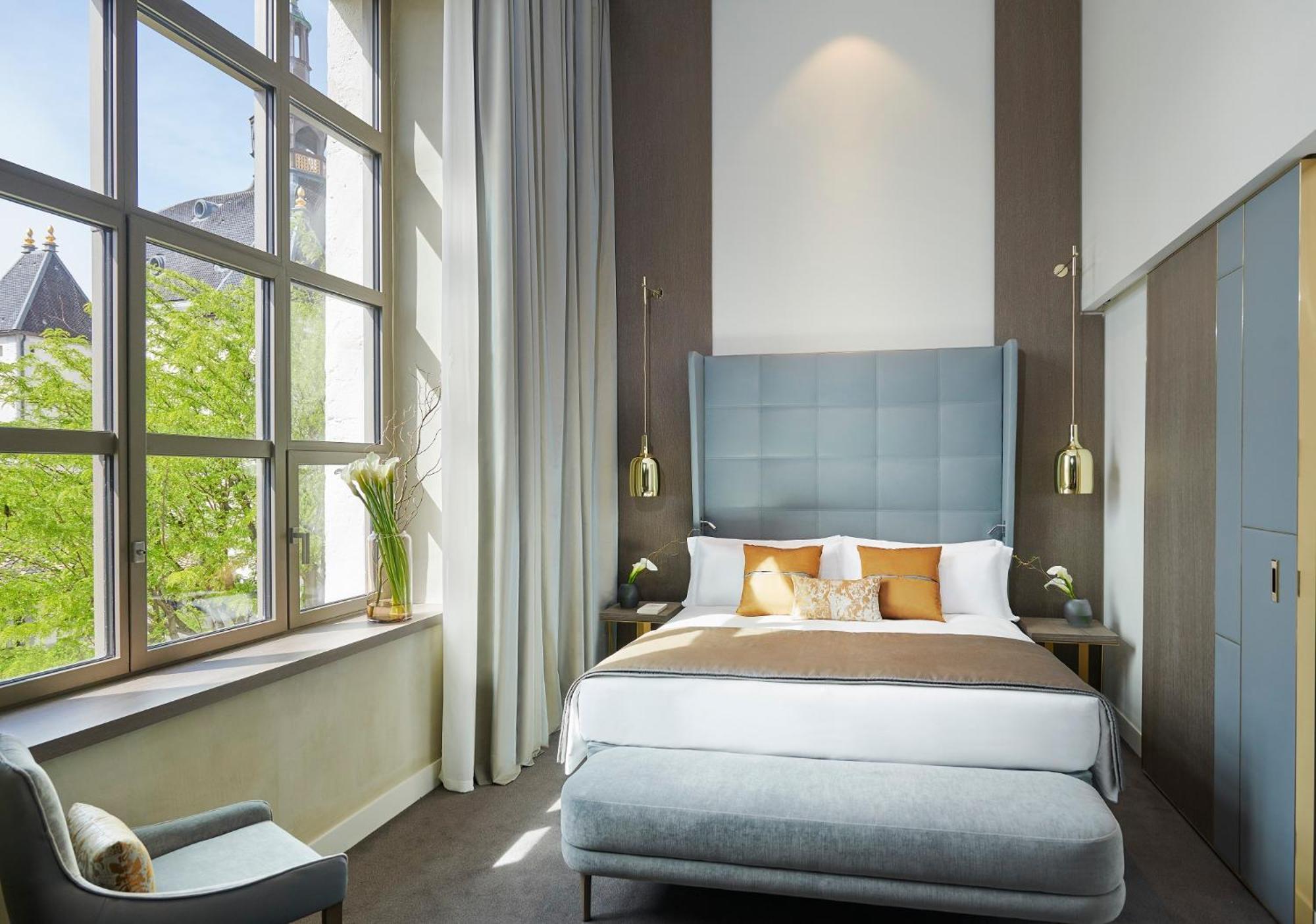 Premium King Room Courtyard View,1555935124:JPEG