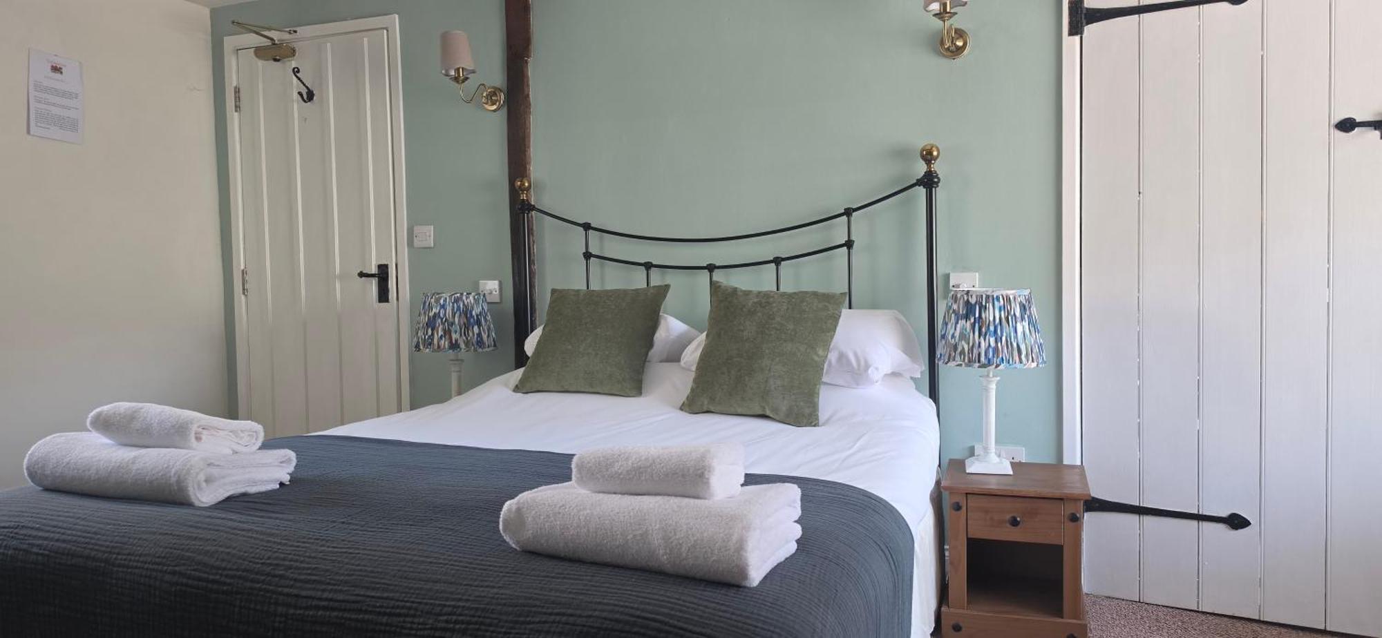 Double Room with Private Bathroom