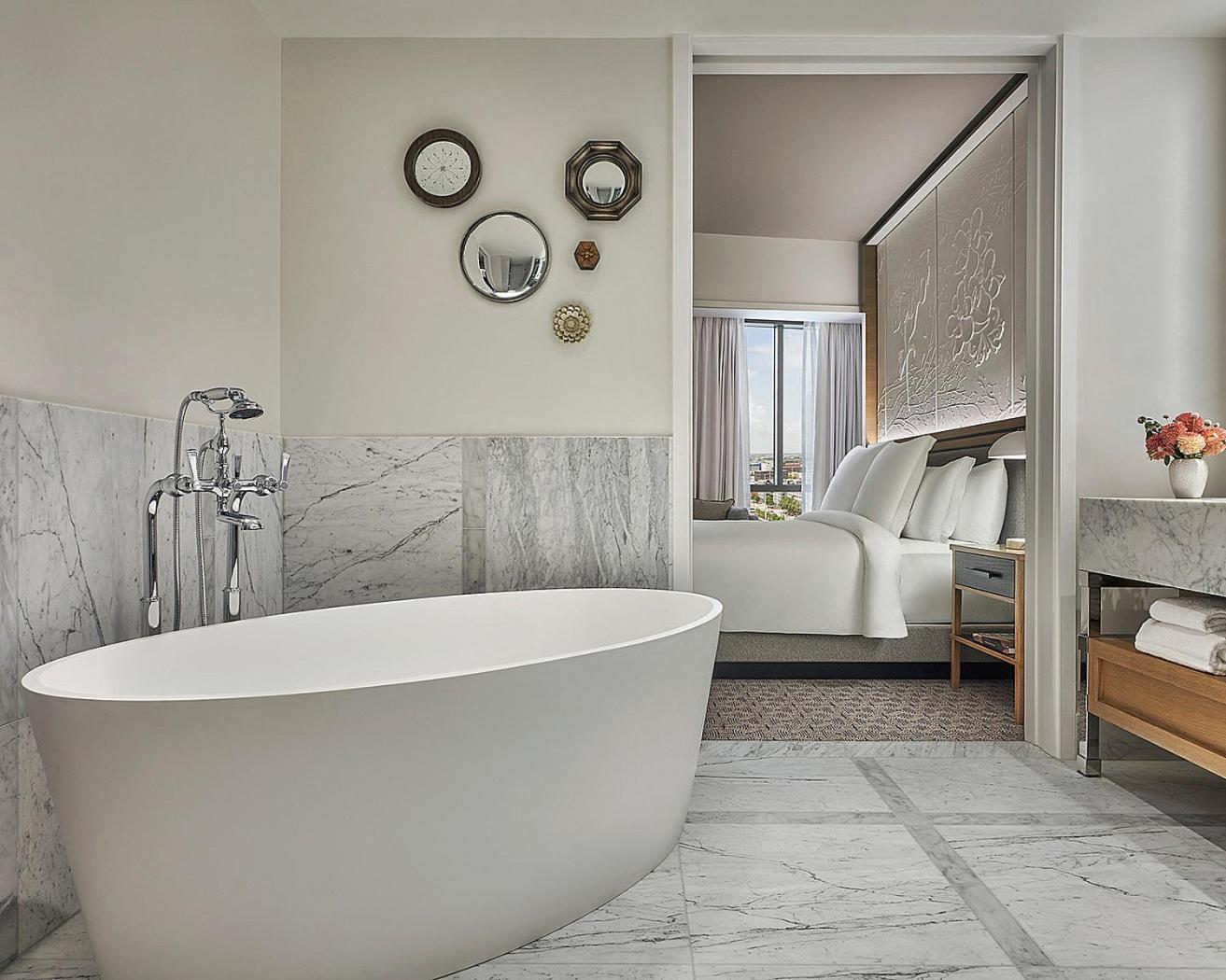 Premier City-View Room King