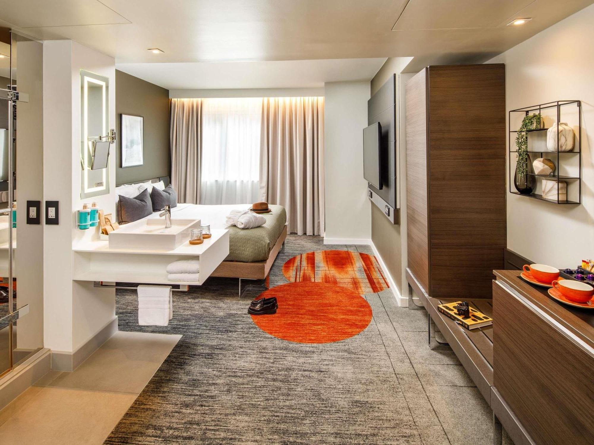 Queen Suite Queen Bed Sofa Bed
