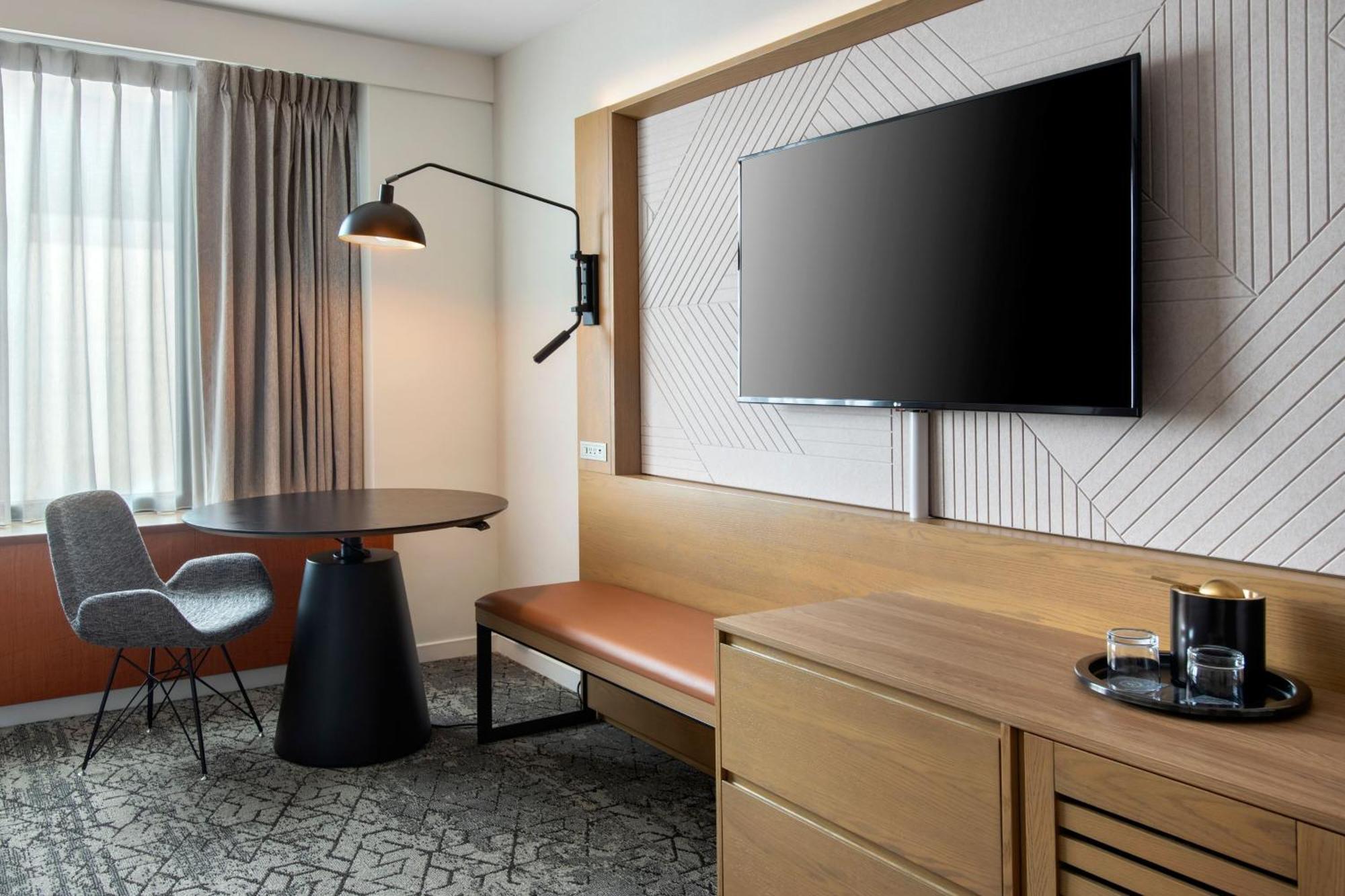 Camera con 1 Letto King-Size e Vista Fiume
