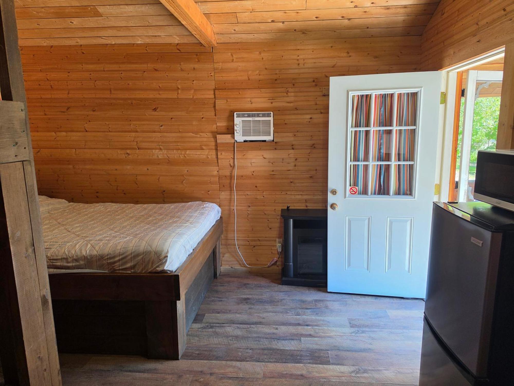 Deluxe Bungalow