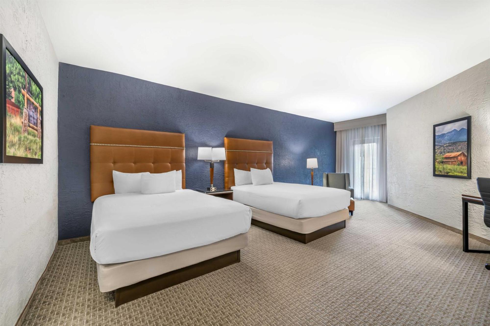 Deluxe Two Queen Beds Terrace